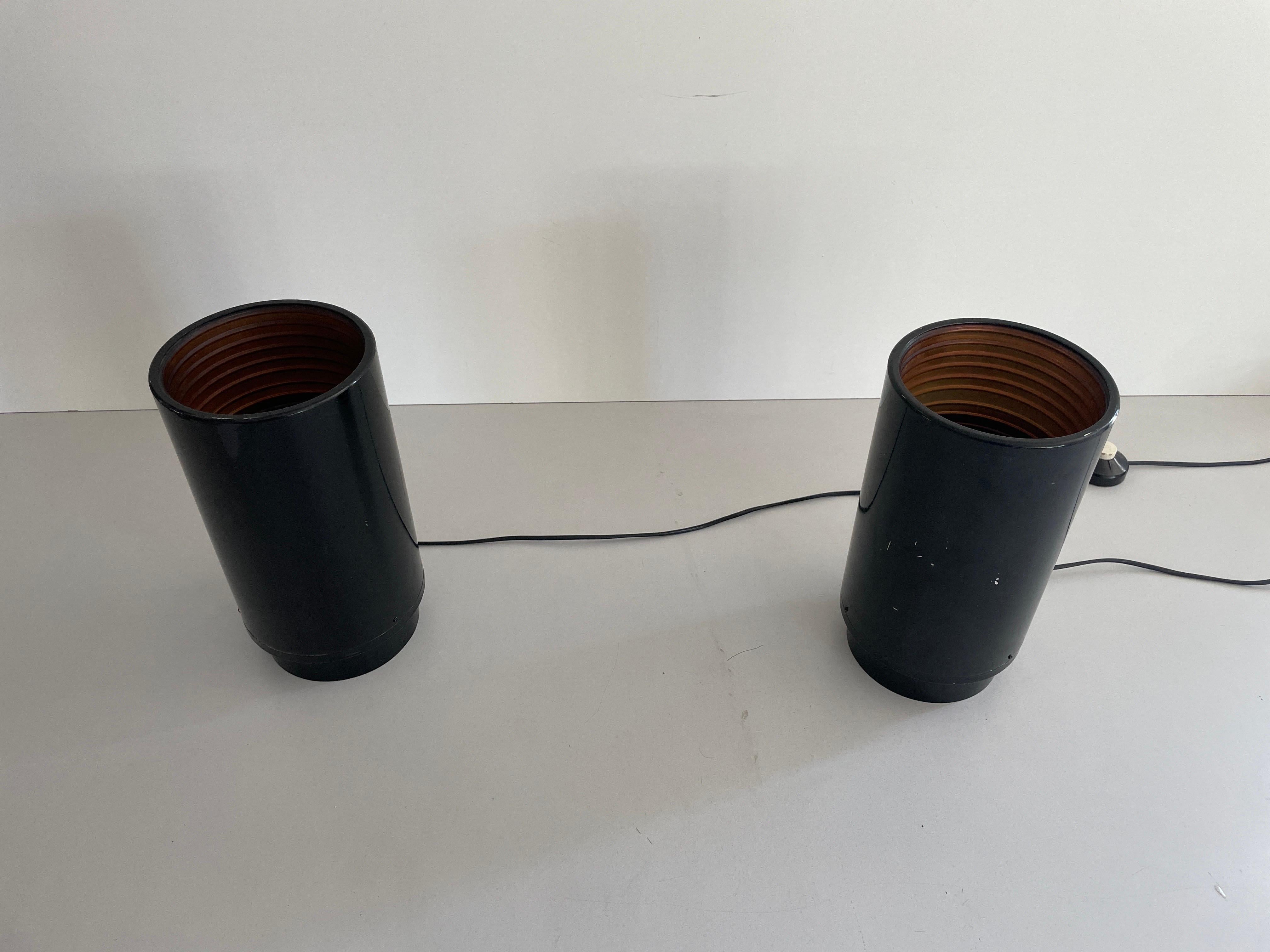 Mid-Century Modern Black Metal Pair of Table Lamps, 1960s, Italy In Excellent Condition For Sale In Hagenbach, DE