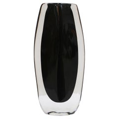 Vaso in vetro di Murano nero di Nils Landberg per Orrefors 1960, metà del secolo scorso