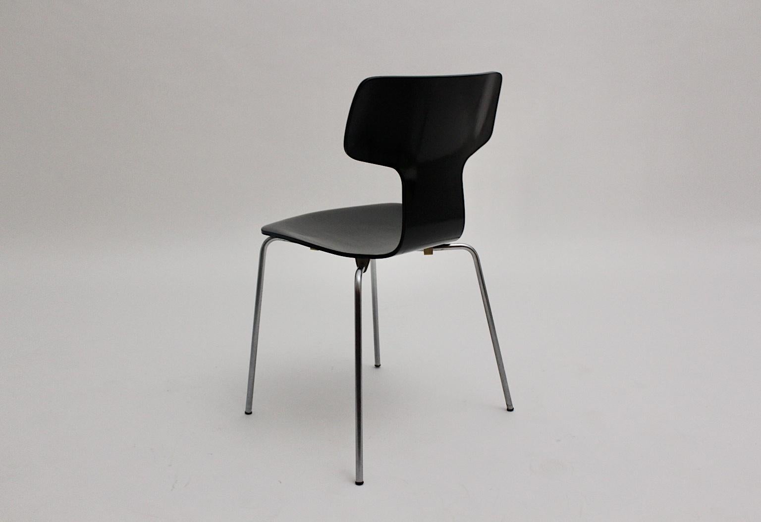 Scandinavian Modern Black Vintage Chairs Arne Jacobsen 1952 for Fritz Hansen For Sale 4