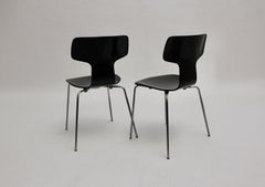 Scandinavian Modern Black Vintage Chairs Arne Jacobsen 1952 for Fritz Hansen