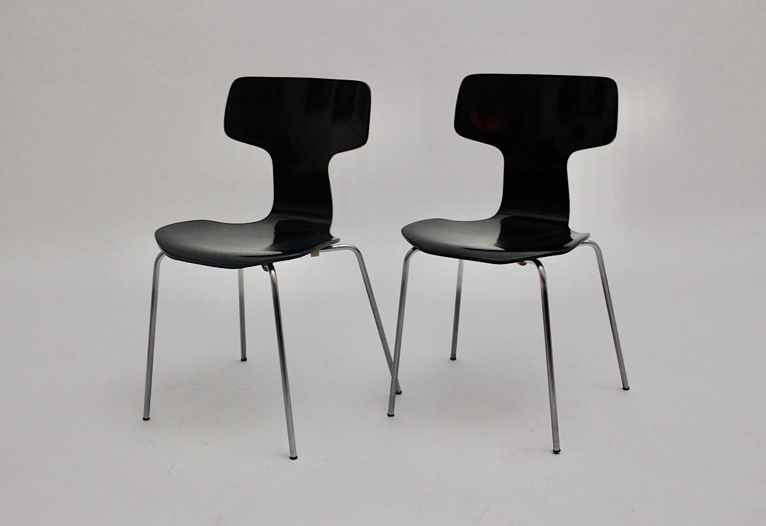 Skandinavisch-moderne schwarze Vintage-Stühle, Arne Jacobsen 1952 für Fritz Hansen im Zustand „Gut“ im Angebot in Vienna, AT