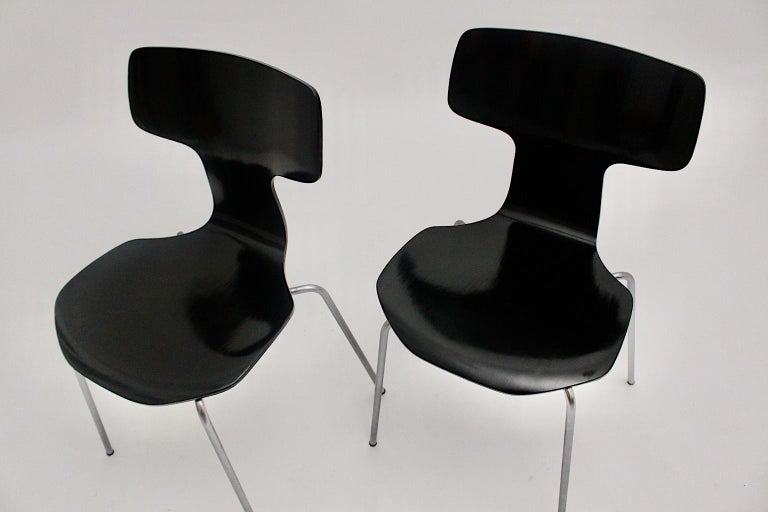 Metal Scandinavian Modern Black Vintage Chairs Arne Jacobsen 1952 for Fritz Hansen For Sale