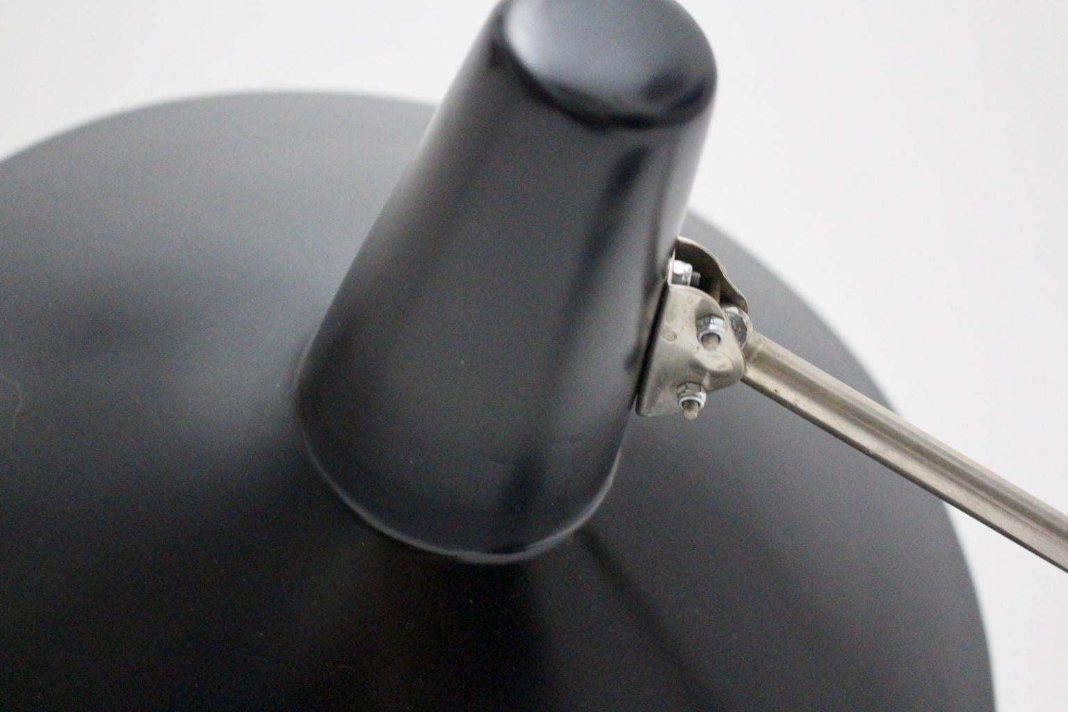 Moderne schwarze Vintage-Tischlampe aus Metall von Stilnovo, 1950er Jahre, Italien im Angebot 4