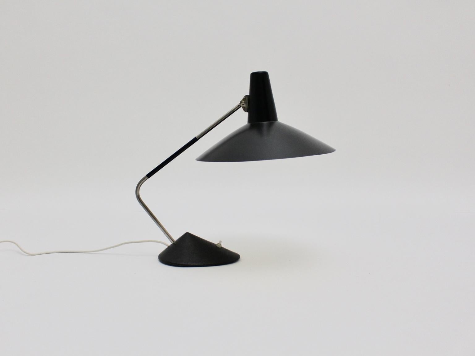 20th Century Mid-Century Modern Black Vintage Metal Table Lamp by Stilnovo, 1950s, Italy For Sale