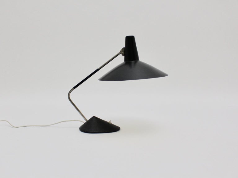 Mid-Century Modern Black Vintage Metal Table Lamp by Stilnovo, 1950s, Italy For Sale 1