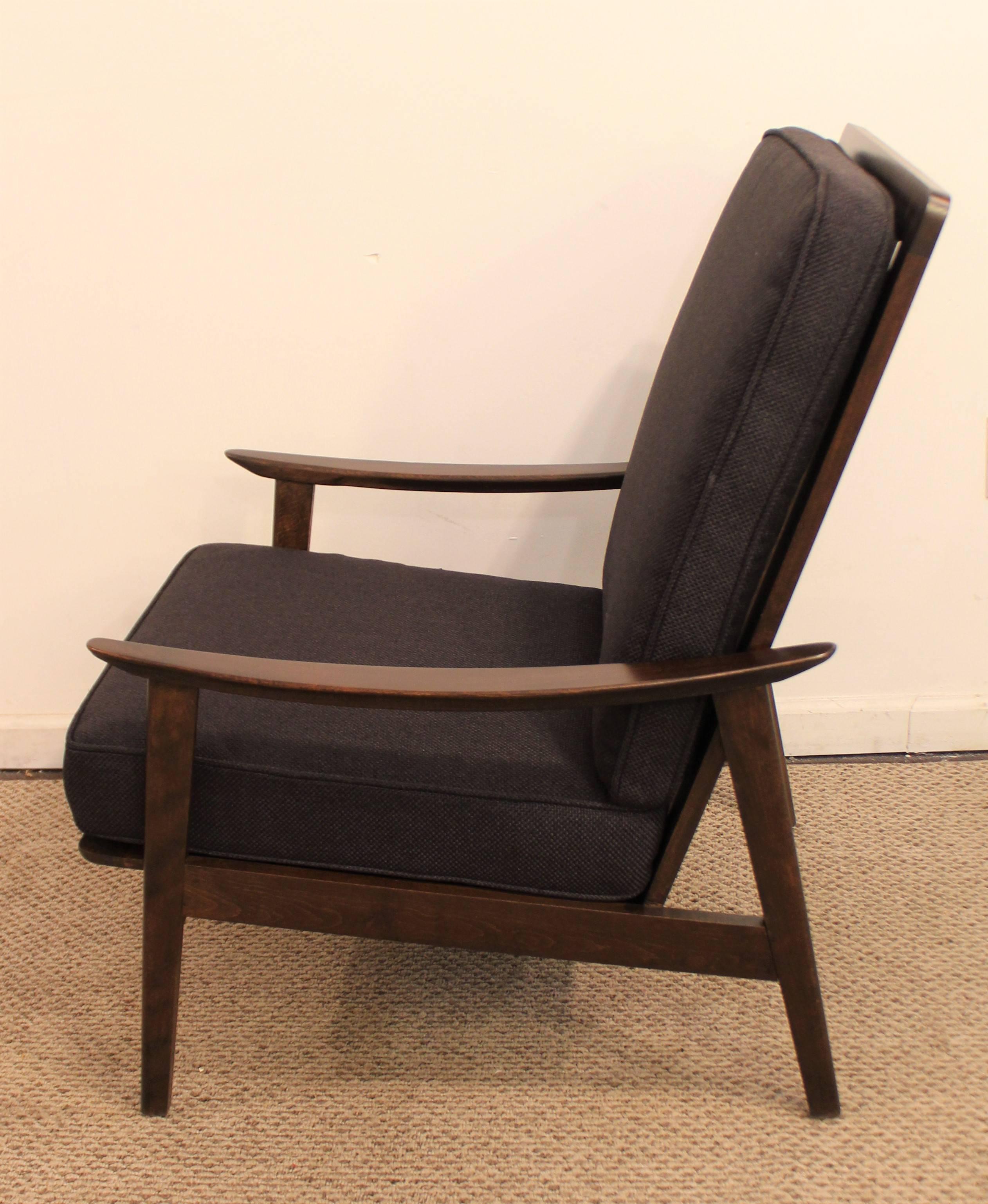 Mid-Century Modern Black Walnut Open Arm Lounge Chair In Excellent Condition In Wilmington, DE