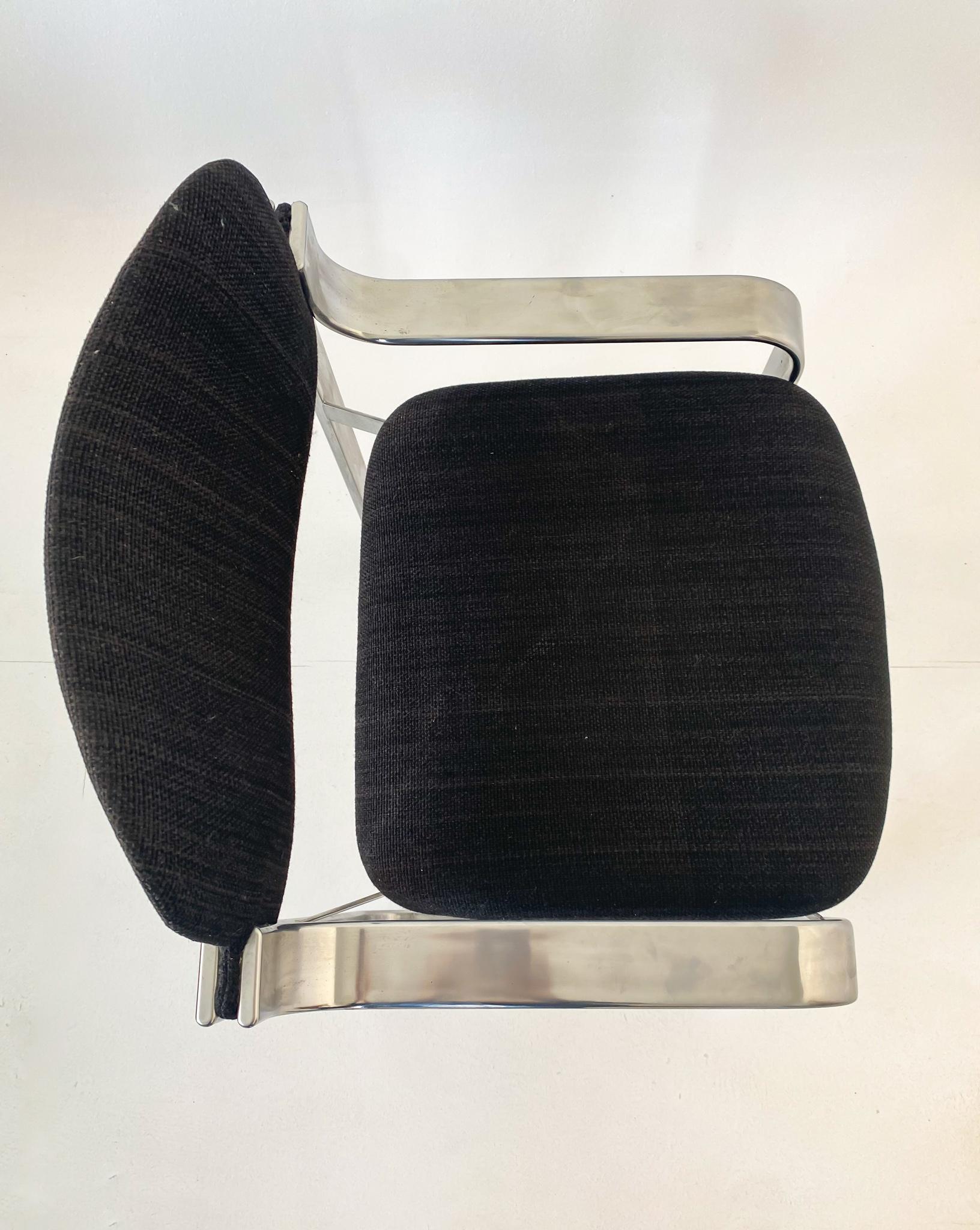 Mid-Century Modern Black Metal Armchair by Eero Aarnio for Mobile Italia, 1970s In Good Condition For Sale In Vienna, AT