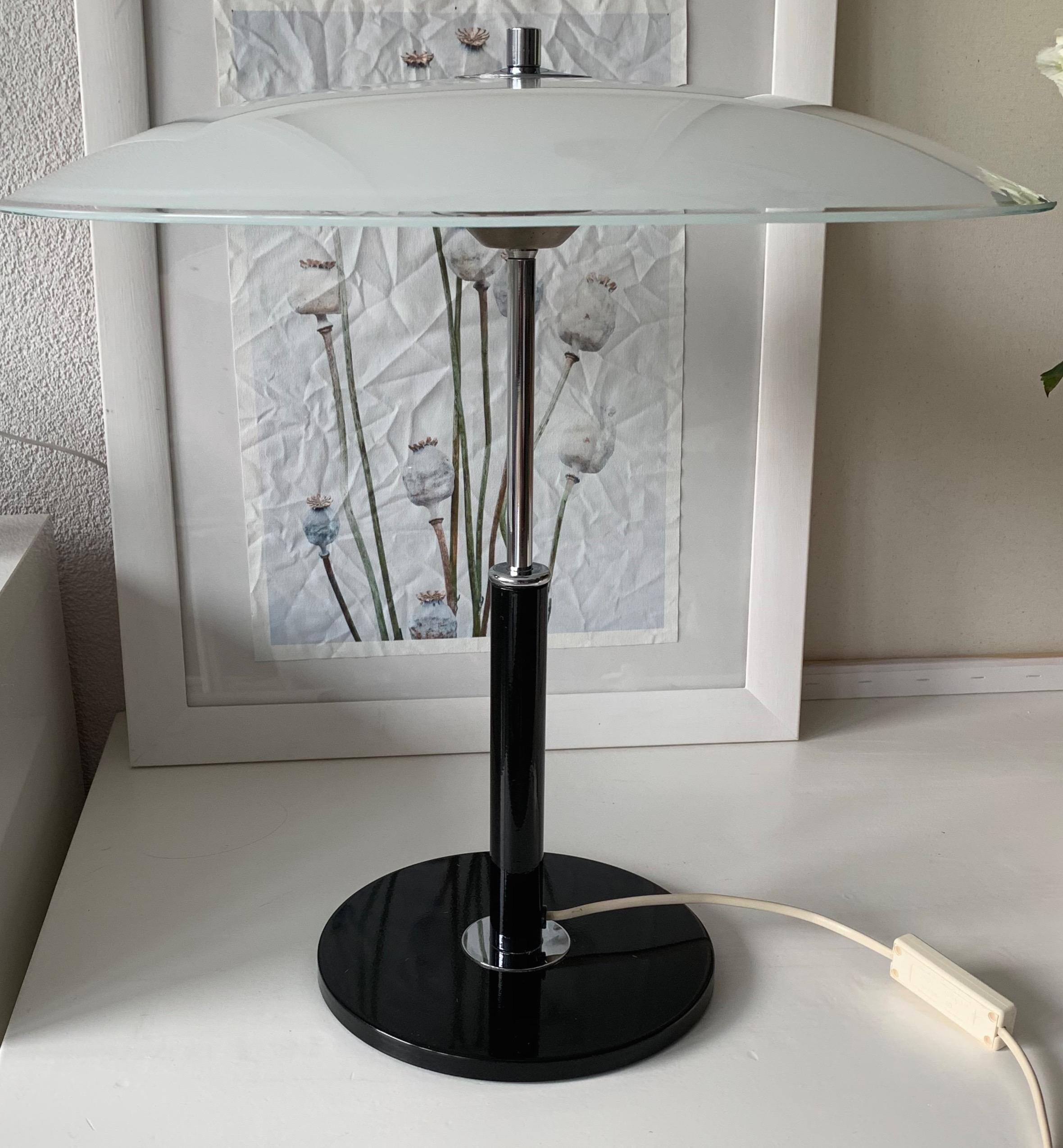 Stylish midcentury, Ikea design-Classic table lamp.

Both figuratively and literally, this 1970s fixture is perfect for bringing light to your Mid-Century Modern interior. This design Classic and antique of the future table lamp has a beautifully