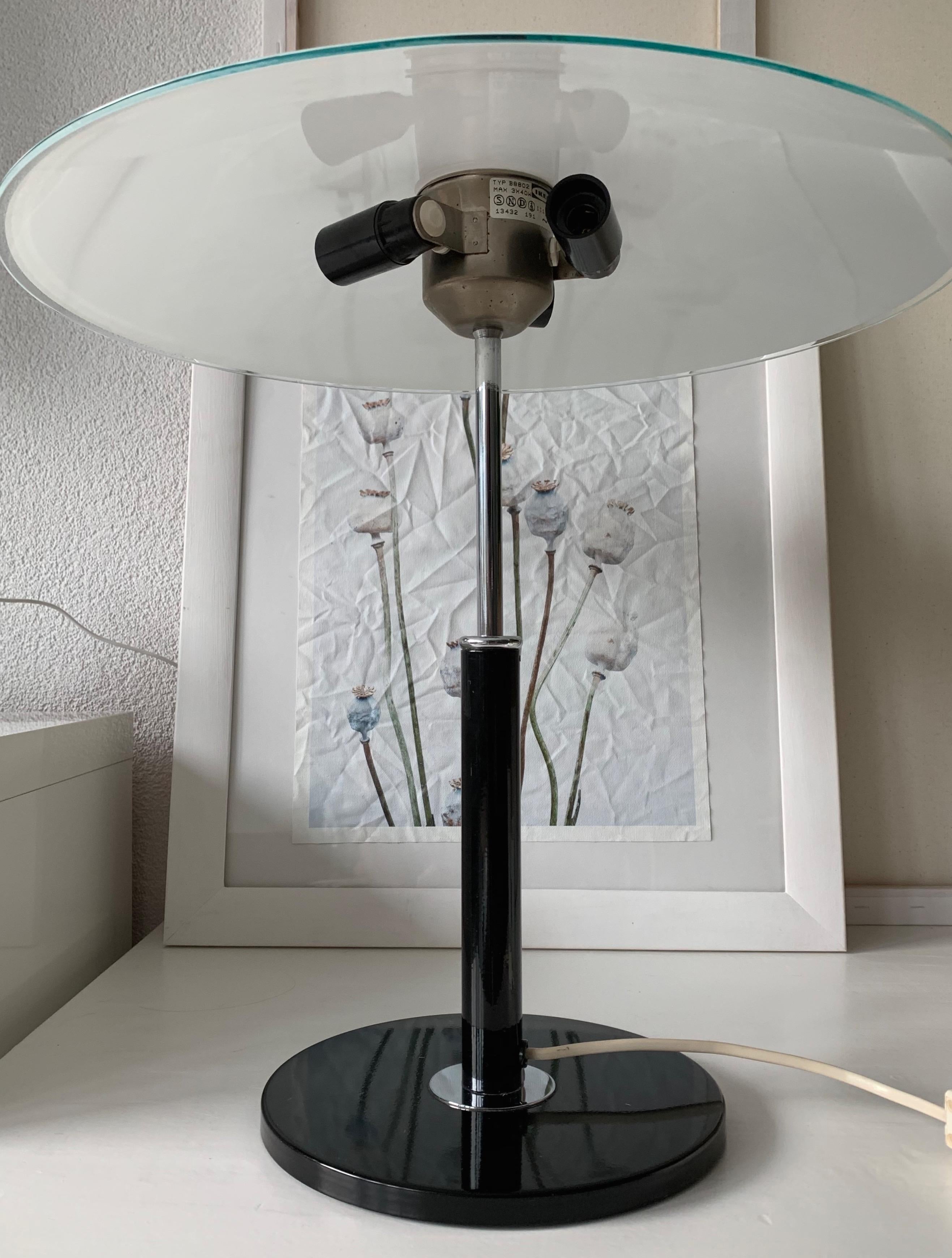 Mid-Century Modern Blackened and Chrome Metal with Glass Shade Table / Desk Lamp 4