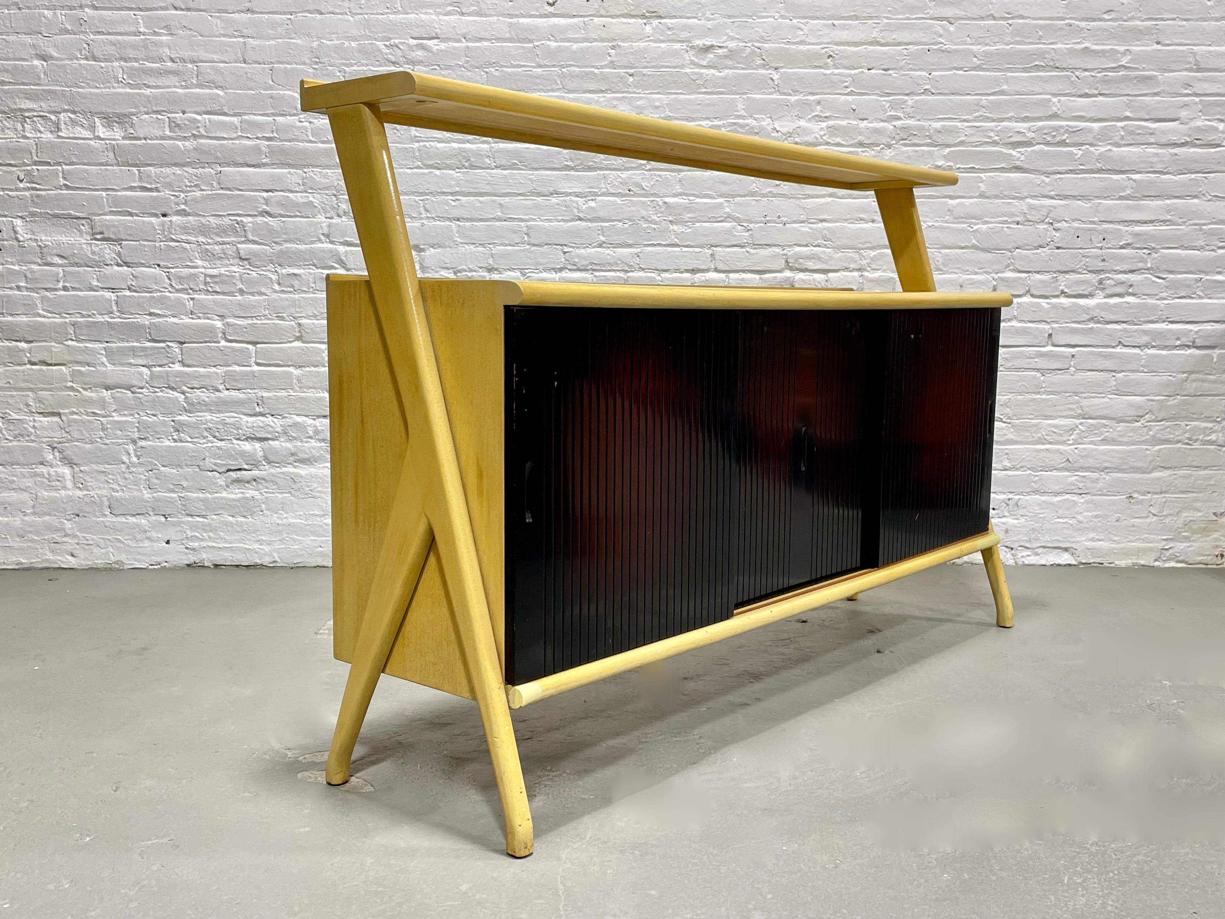 Mid-Century Modern Bleached Mahogany Sideboard in the Style of Ico Parisi For Sale 6