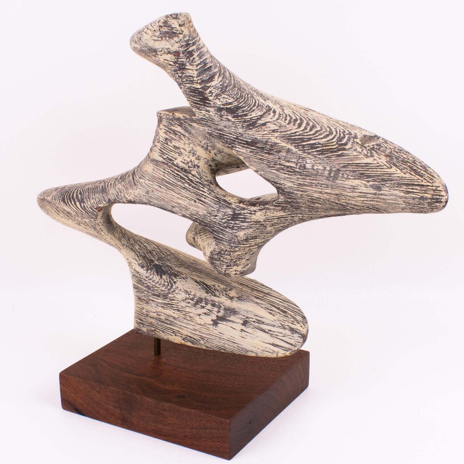 Legno Scultura astratta in legno sbiancato della modernità di metà secolo, circa 1970 in vendita