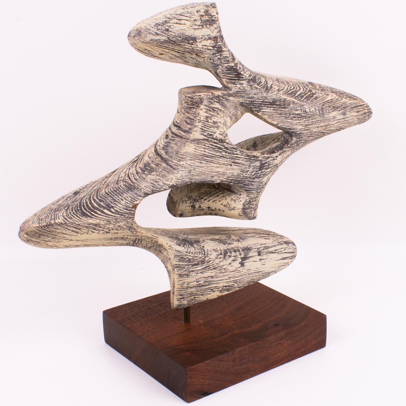 Français Sculpture abstraite en bois blanchi The Moderns en vente