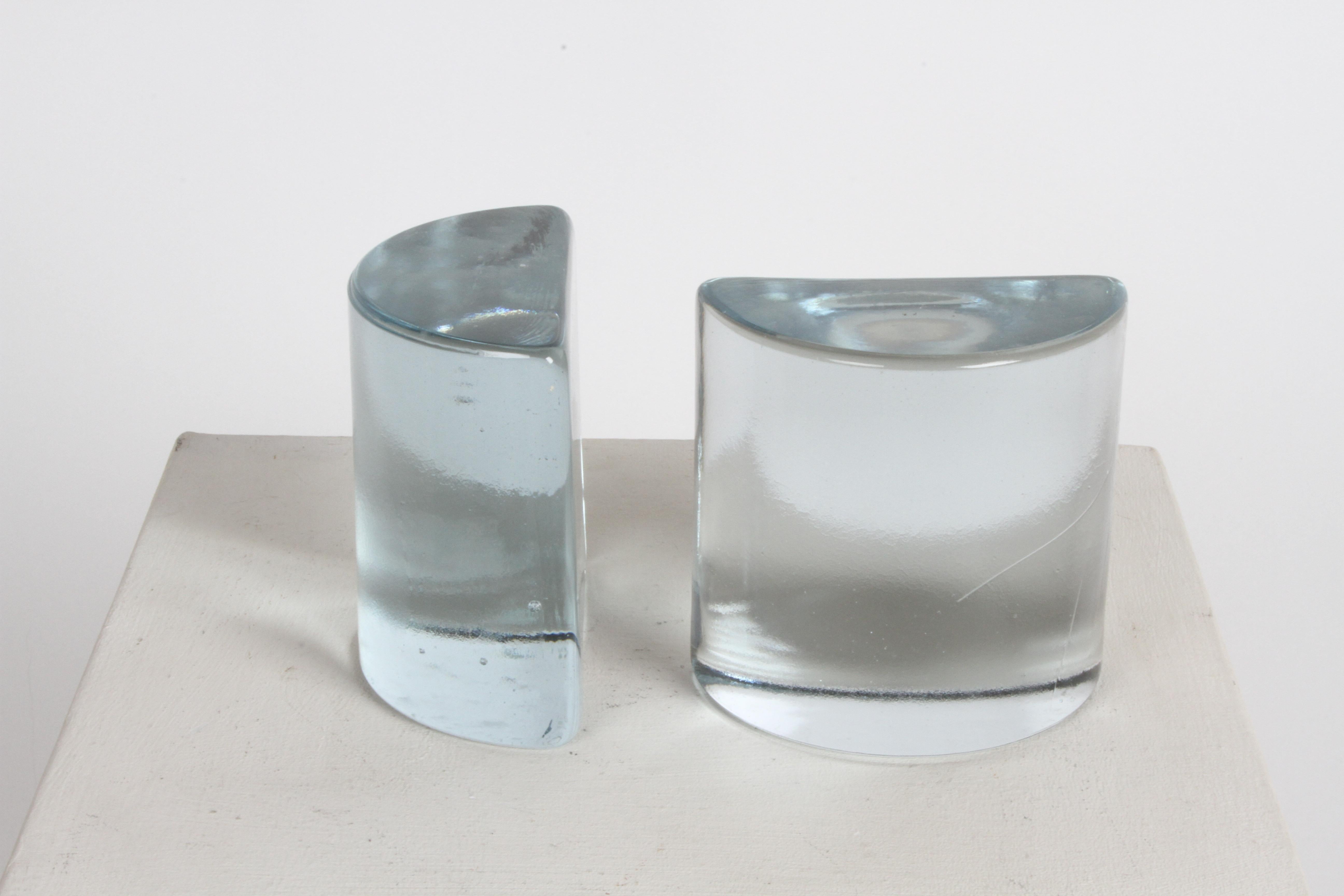 Reggilibri a forma di mezzo cerchio in vetro trasparente Blenko di Wayne Husted, metà del secolo scorso in vendita 1