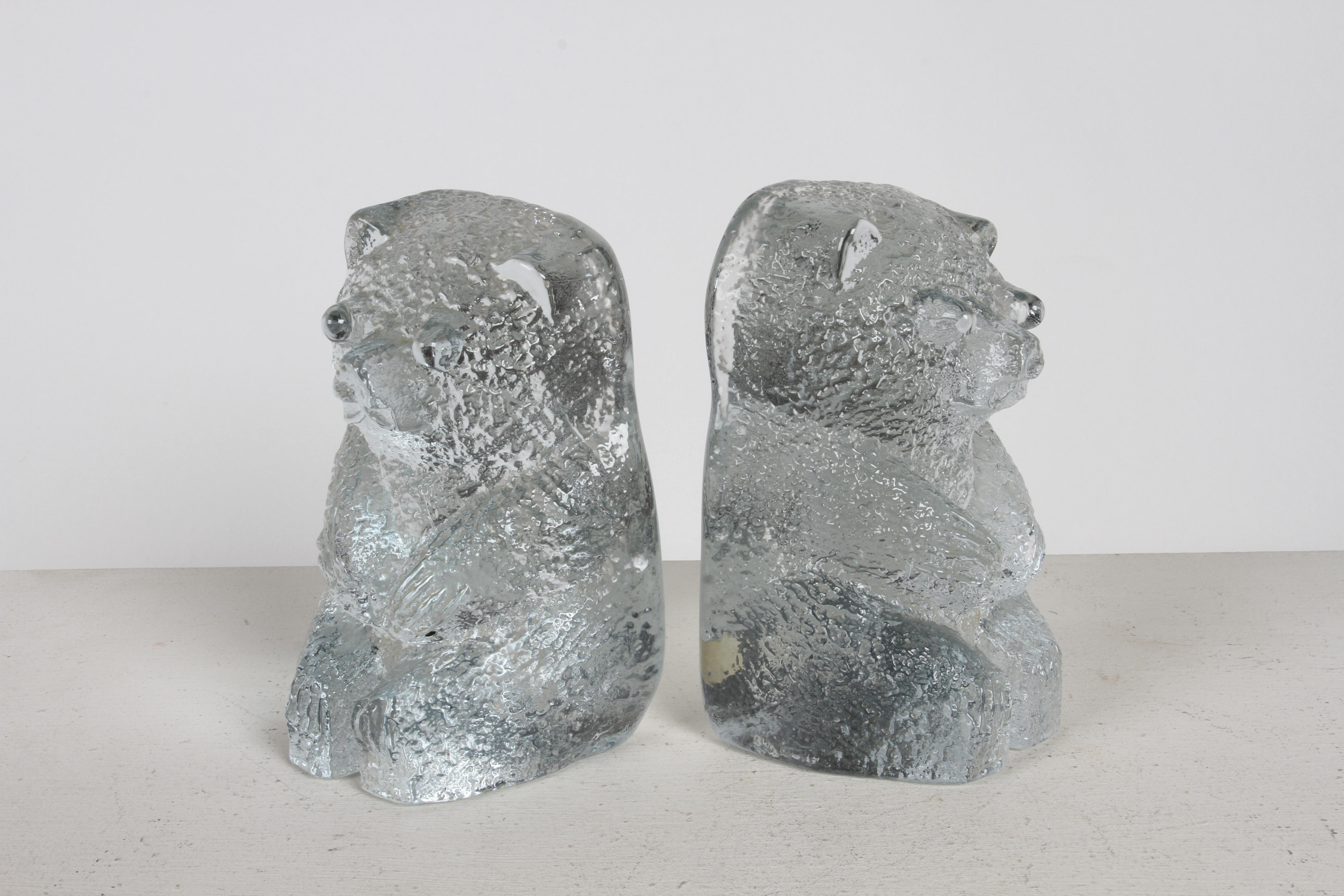 American Mid-Century Modern Blenko Clear Textured Glass Bear Bookends by Wayne Husted For Sale