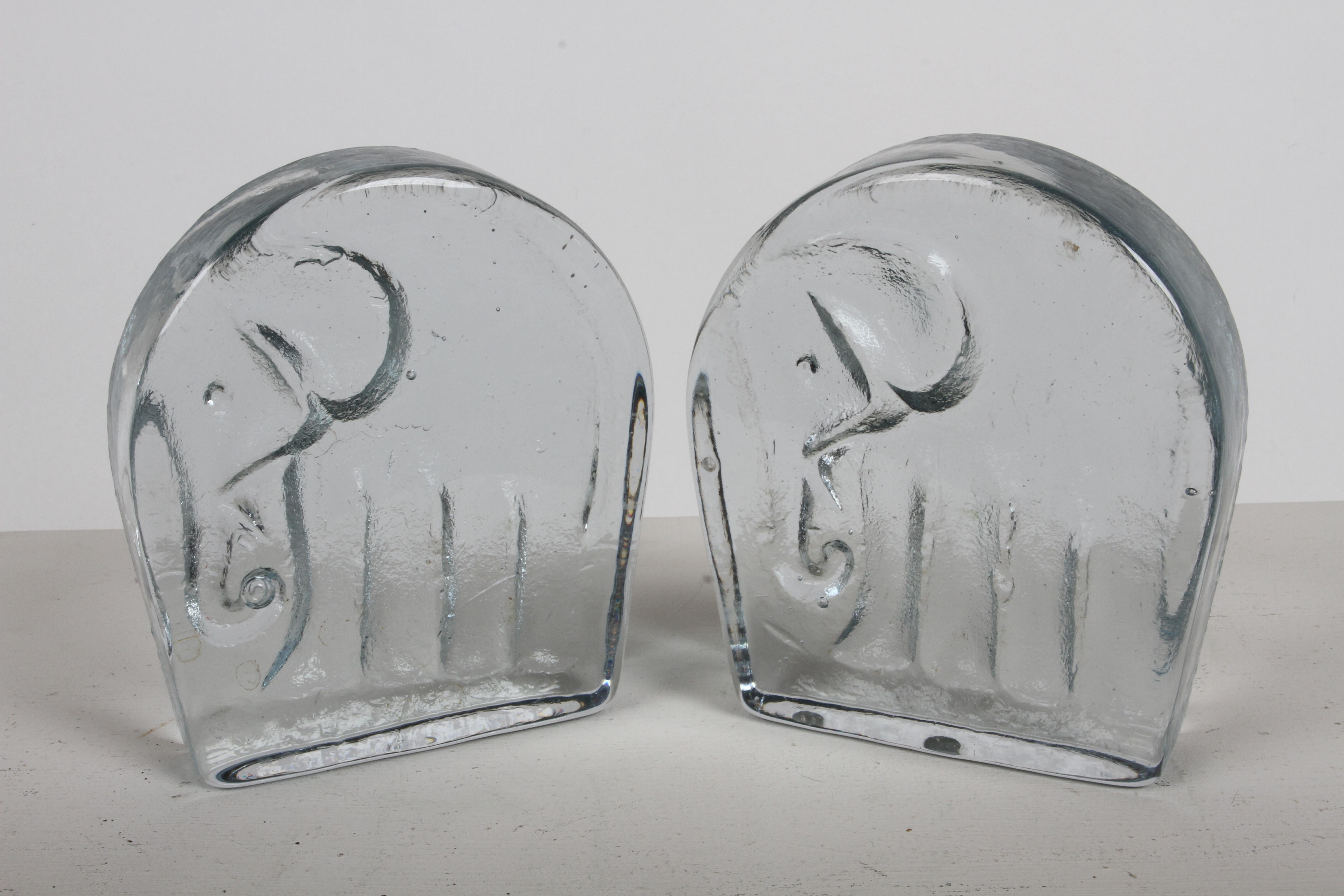 Mid-Century Modern Blenko Clear Textured Glass Elephant Bookends by Wayne Husted For Sale 3