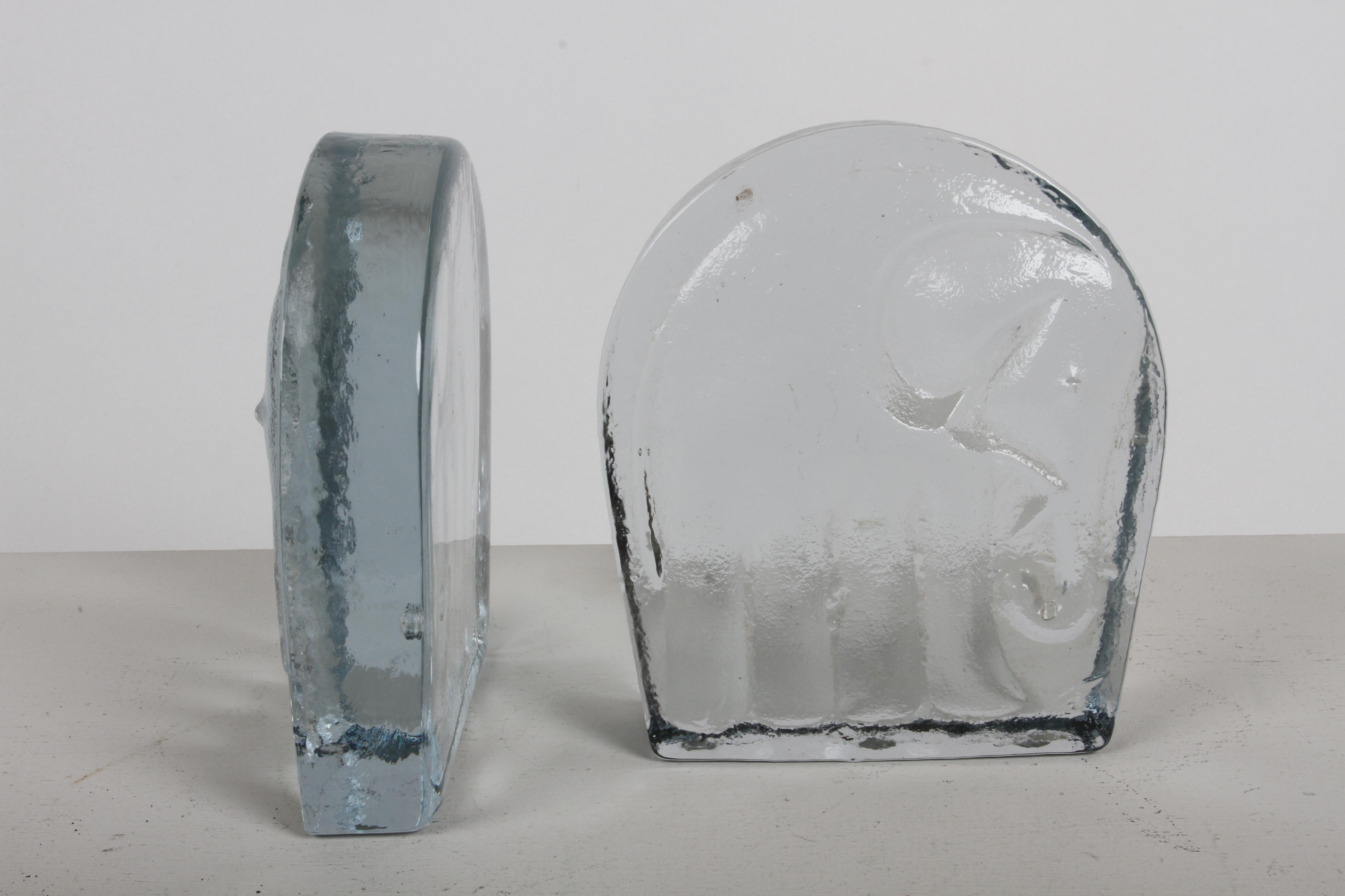 Mid-Century Modern Blenko Clear Textured Glass Elephant Bookends by Wayne Husted In Good Condition For Sale In St. Louis, MO