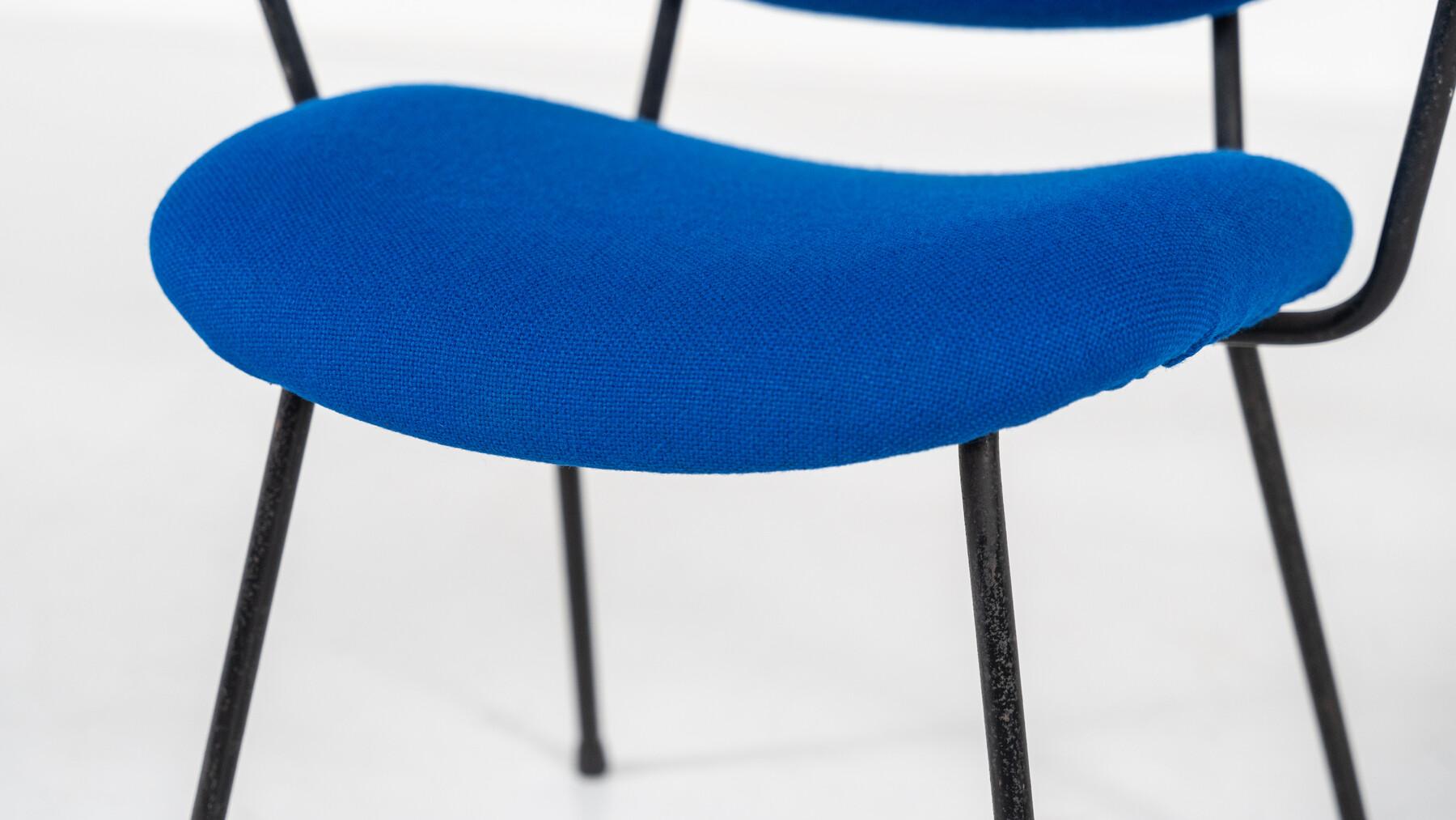 Mid-Century Modern Bleu Schreibtisch-Drehstuhl im Angebot 12
