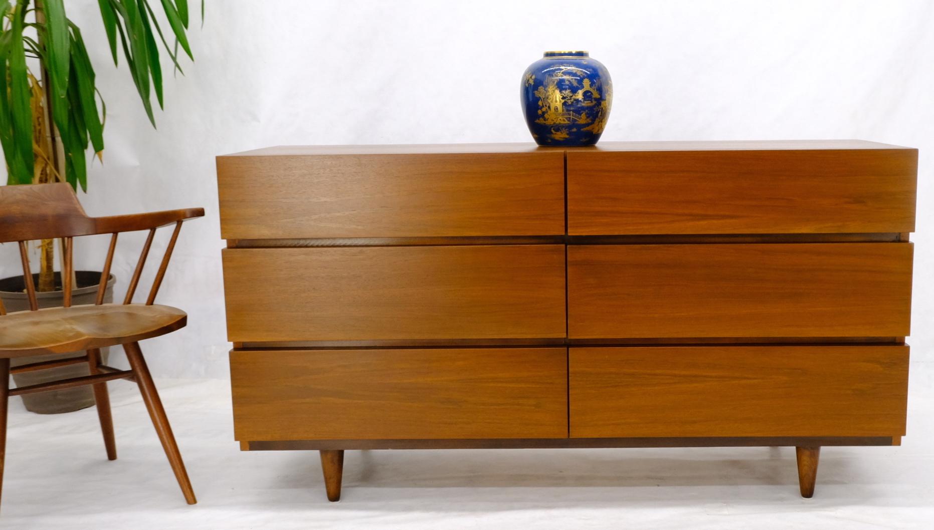 Mid-Century Modern Block Front American Walnut 6 Drawers Dresser Restored For Sale 6