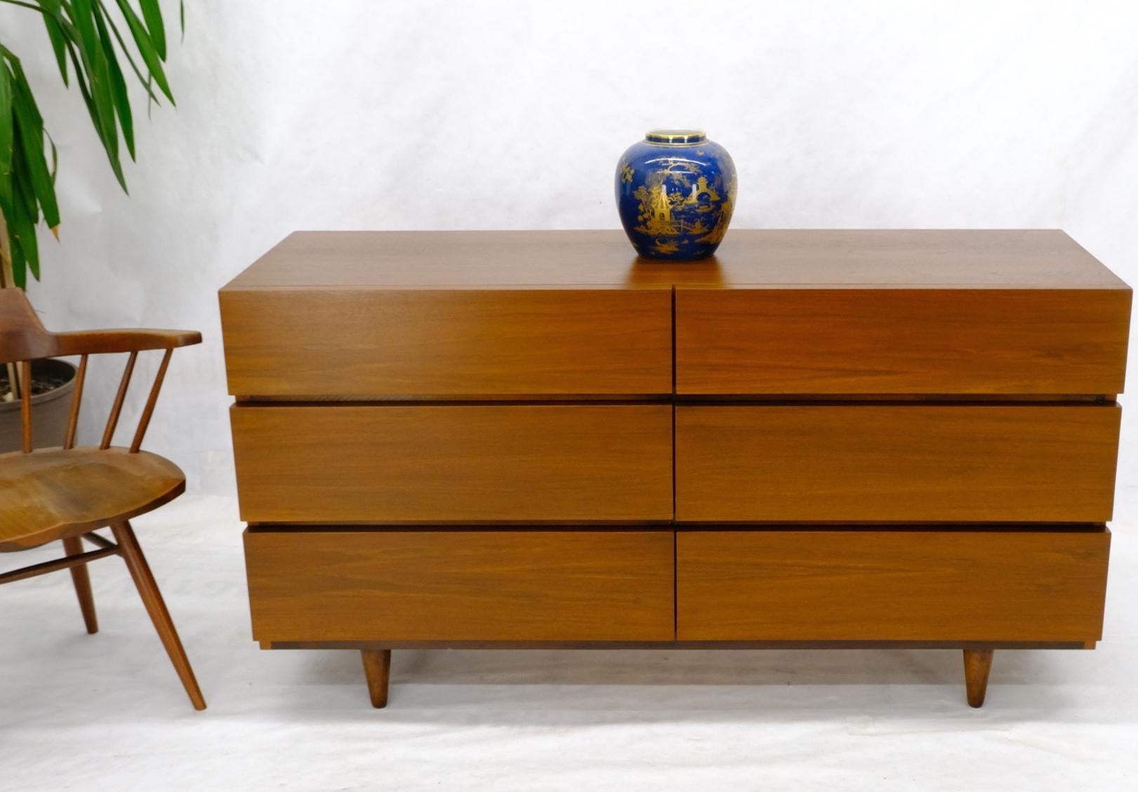Mid-Century Modern Block Front American Walnut 6 Drawers Dresser Restored For Sale 7