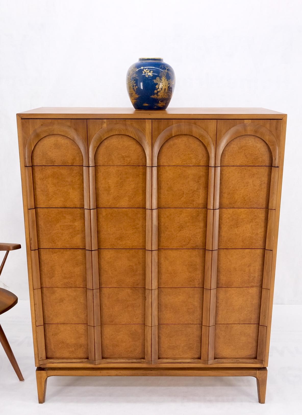 Mid-Century Modern Commode haute à 6 tiroirs en bois de ronce blond clair, moderne du milieu du siècle dernier, Mint ! en vente