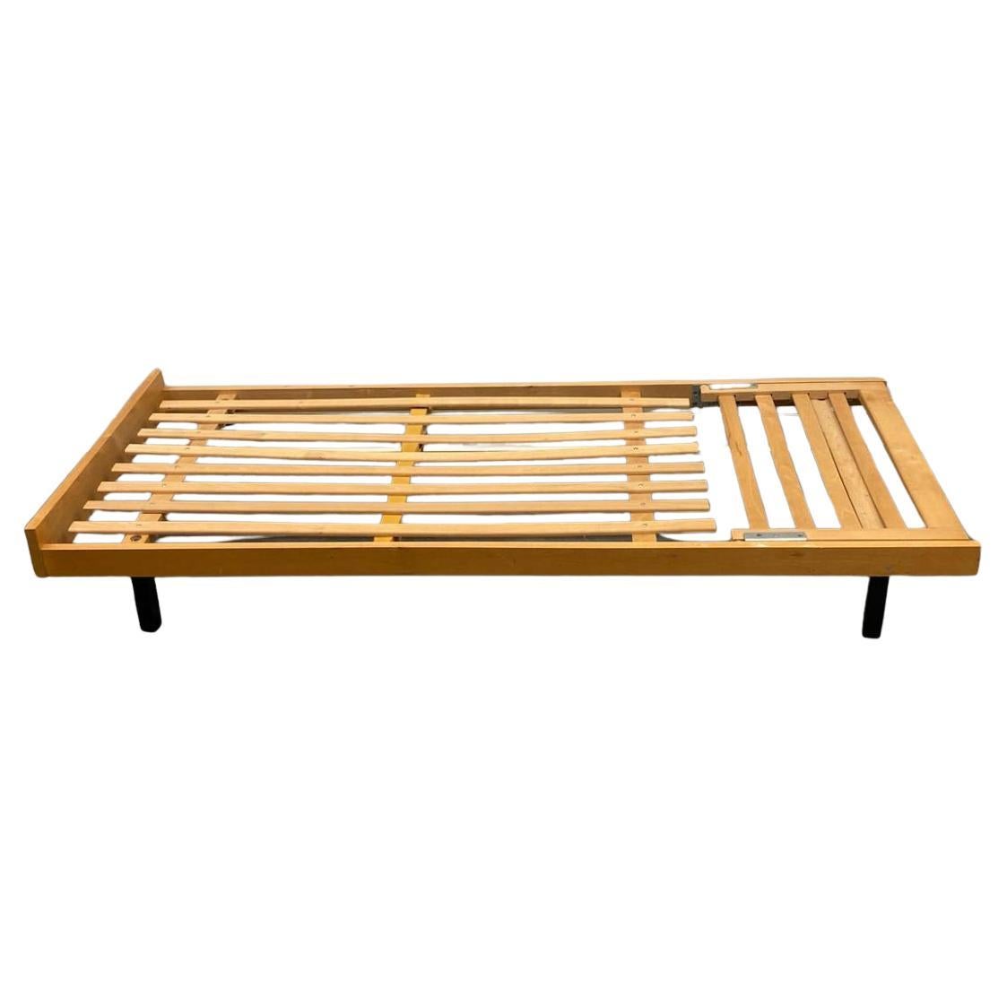 Mid century Modern Blonde beech wood Daybed in the style of Holma