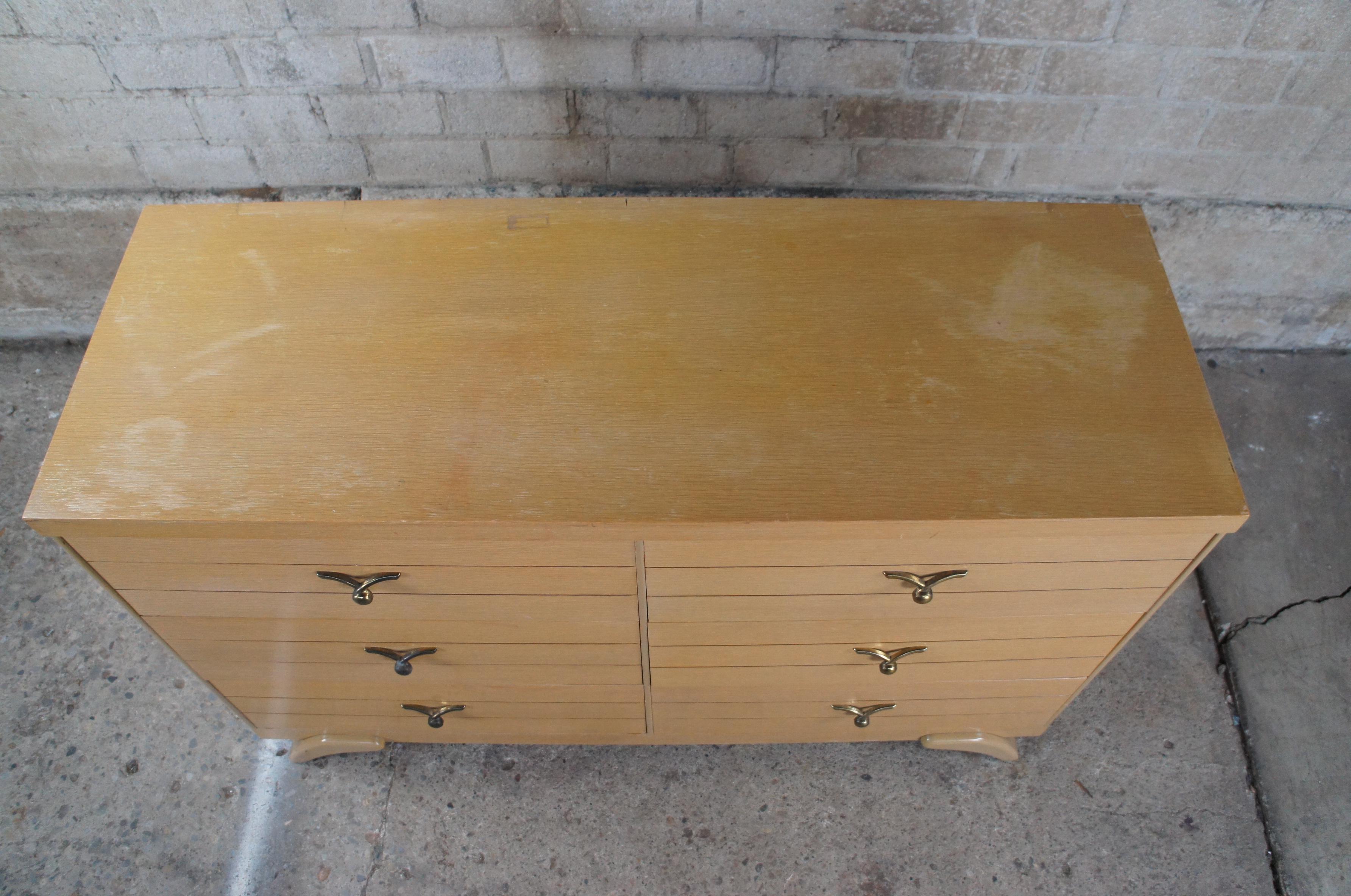 Mid-Century Modern Blonde Oak Six Drawer Dresser & Vanity Mirror Retro In Good Condition In Dayton, OH