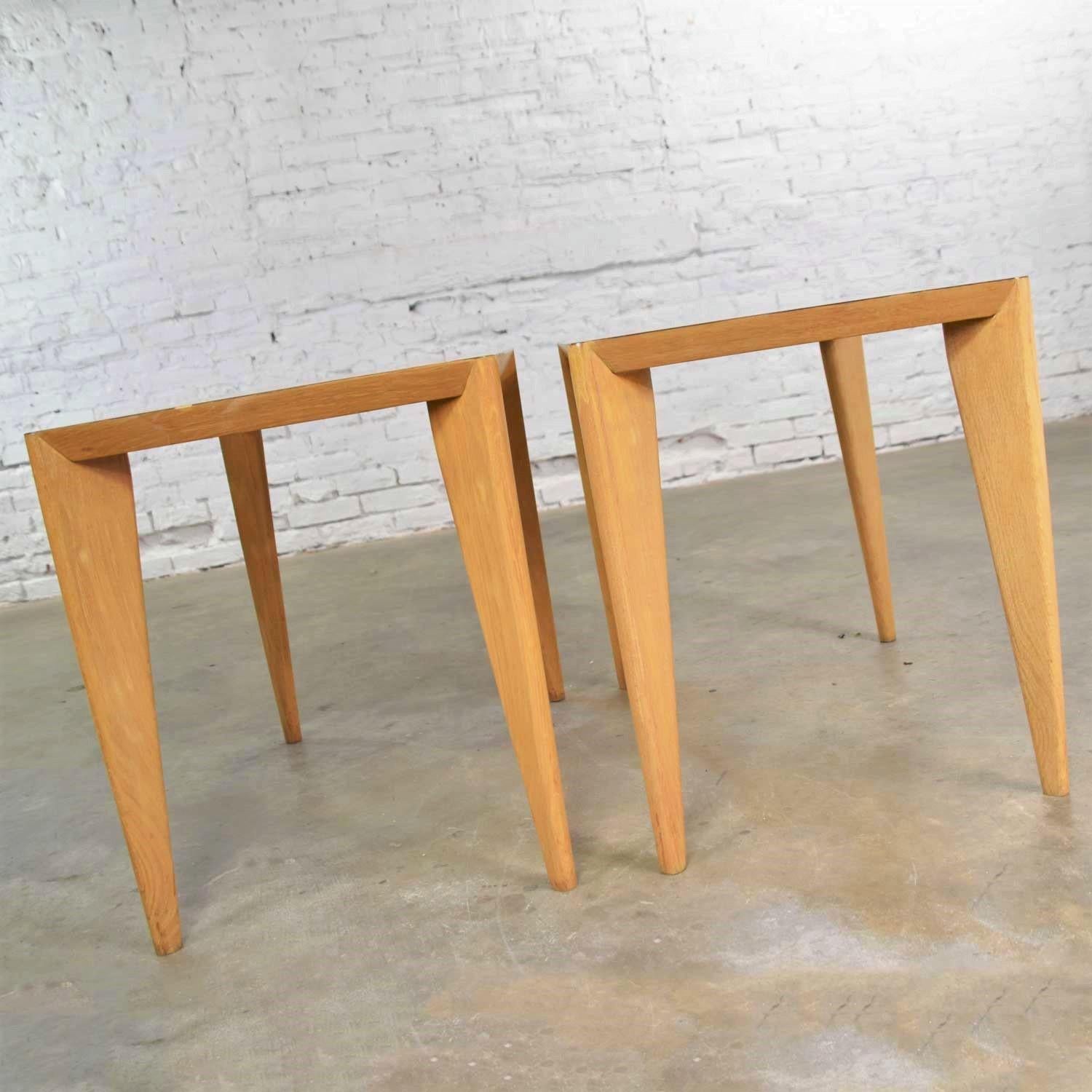 Mid-Century Modern Blonde Side Tables or End Tables with Laminate Tops a Pair In Good Condition For Sale In Topeka, KS