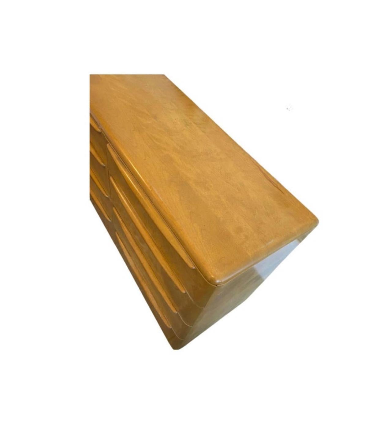 Mid-Century Modern Blonde Kommode aus massivem Ahornholz mit 8 Schubladen von Heywood Wakefield (Moderne der Mitte des Jahrhunderts)