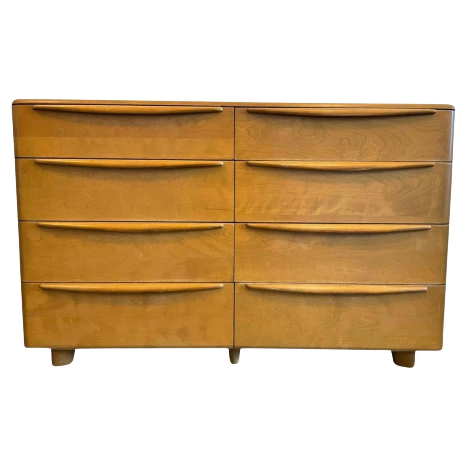 Mid-Century Modern Blonde Solid Maple 8 Drawer Dresser by Heywood Wakefield For Sale