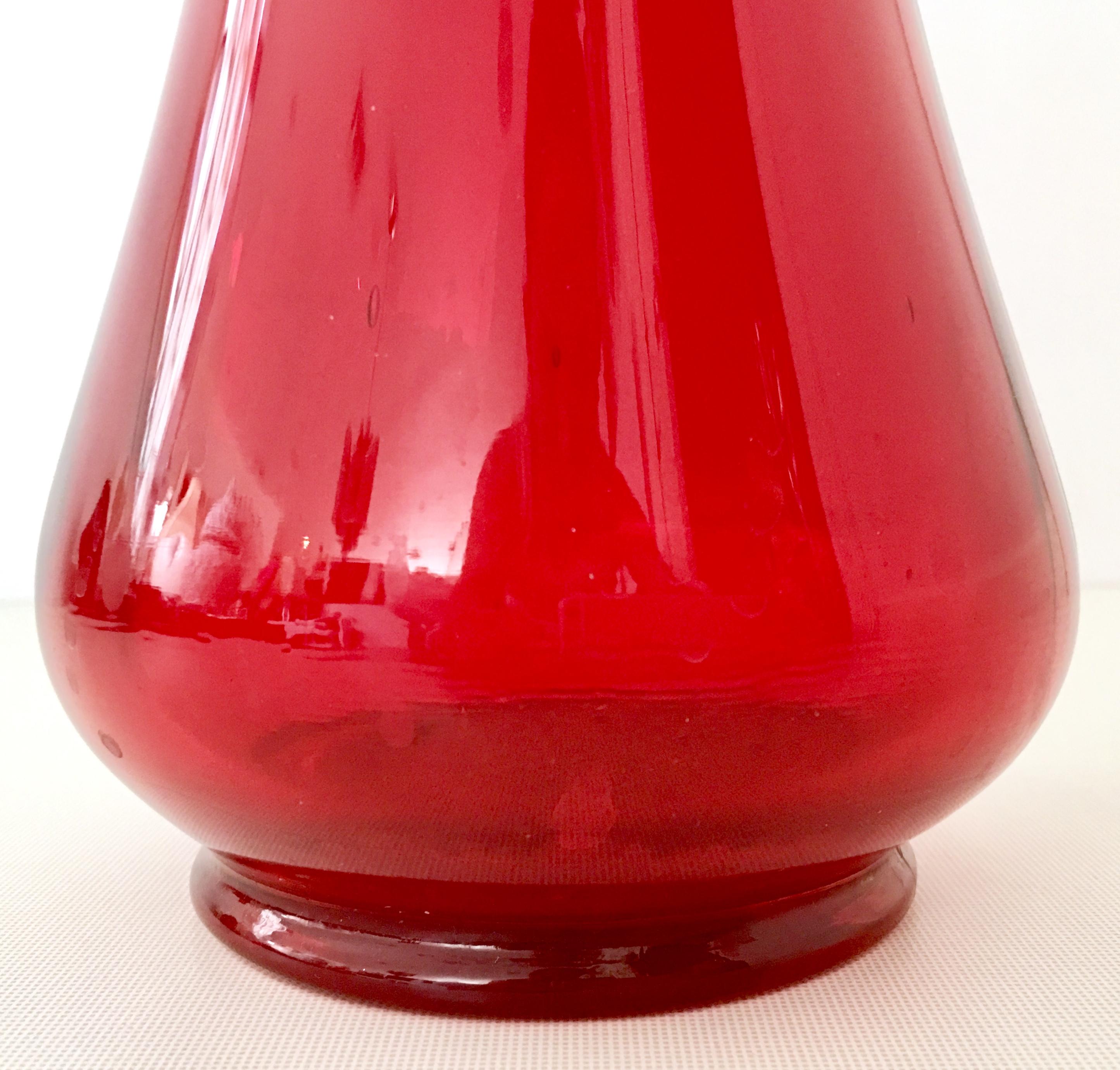 Mid-Century Modern Blown Art Glass Ruby and Amber Slag Glass Vase For Sale 2