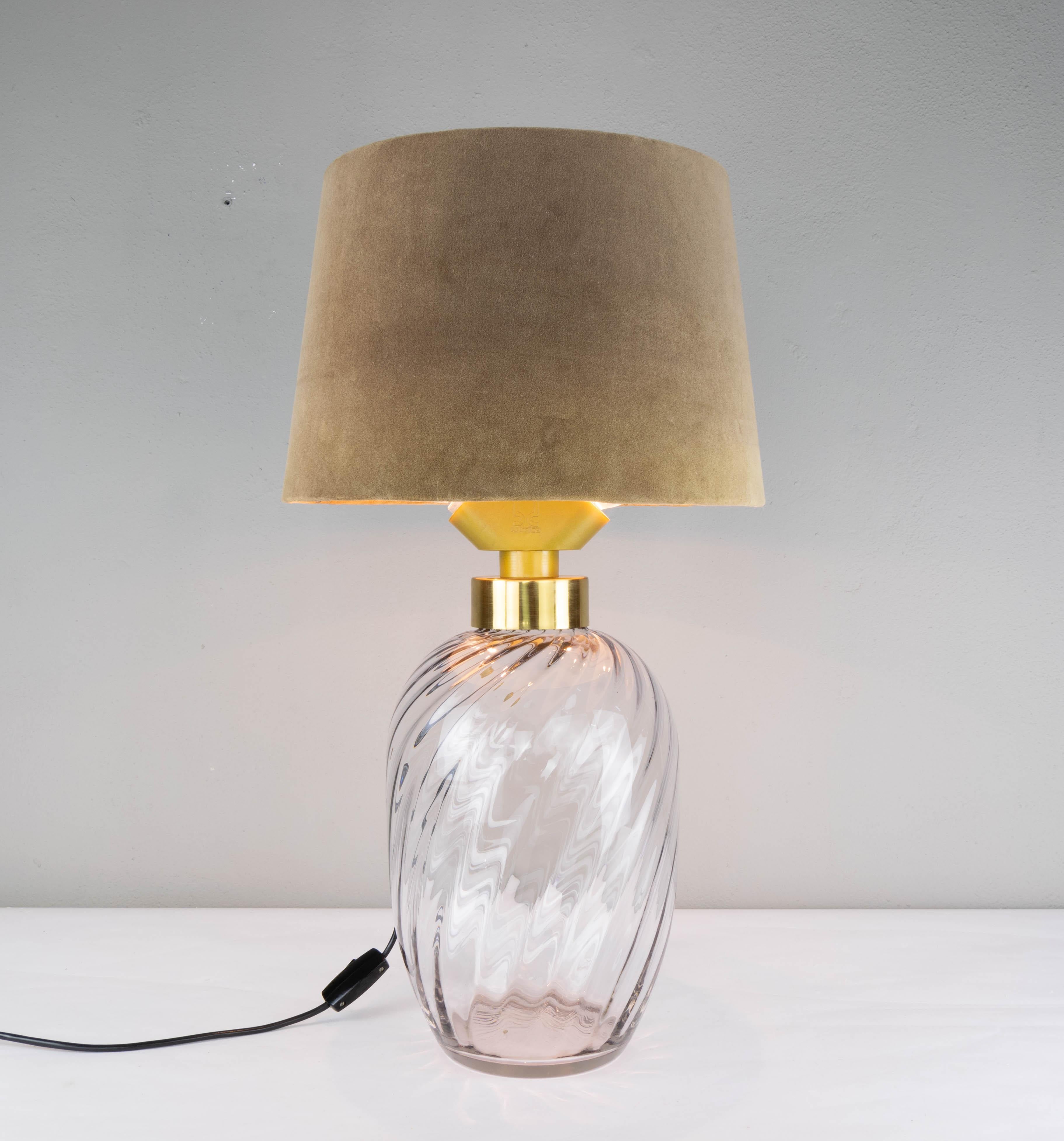 Spanish Mid-Century Modern Blown Glass and Brass Table Lamp Lumica Spain, 1970 For Sale
