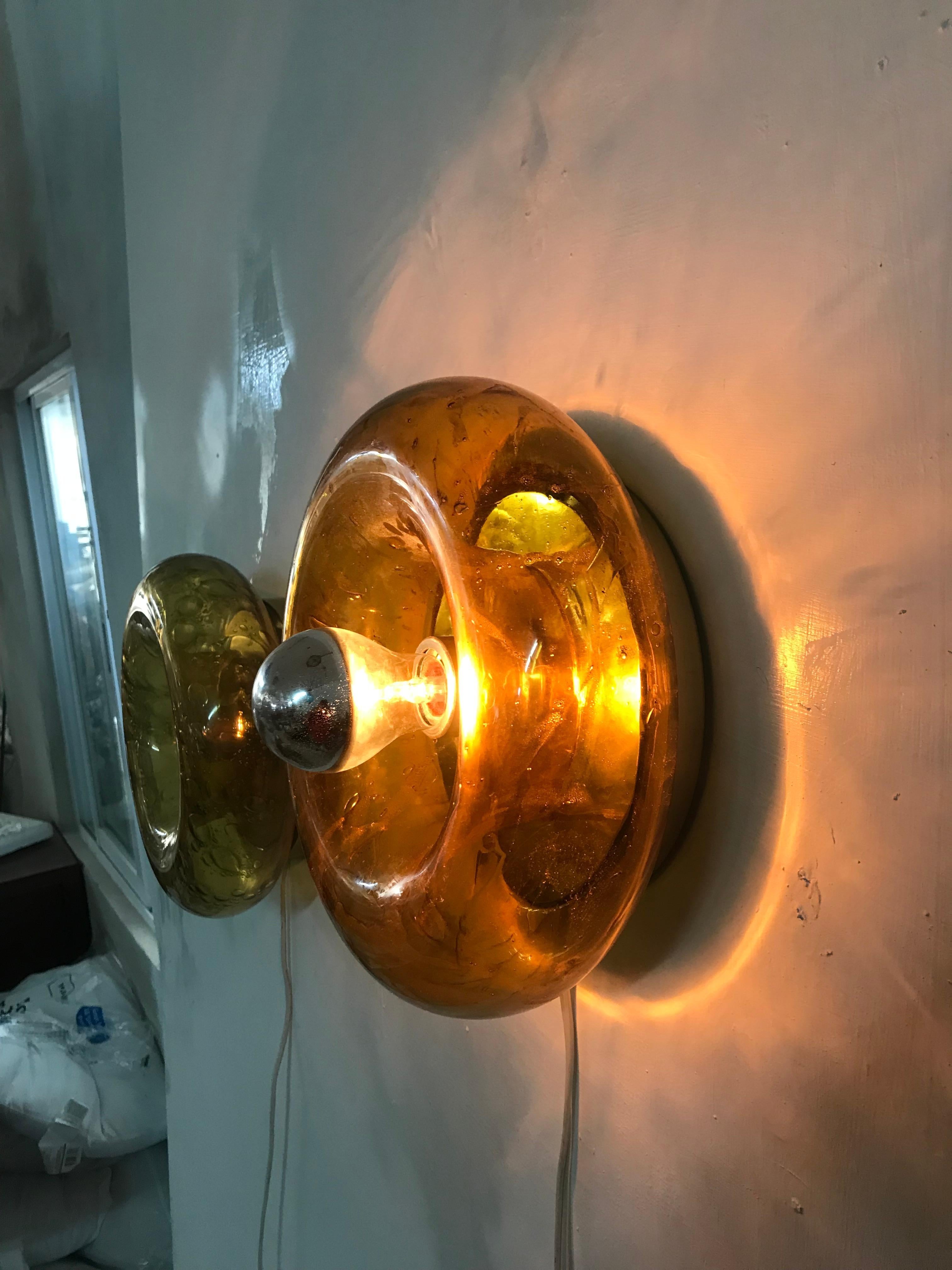 Mid-Century Modern Blown Glass Pair of Wall Lights by Doria, Germany, circa 1970 4