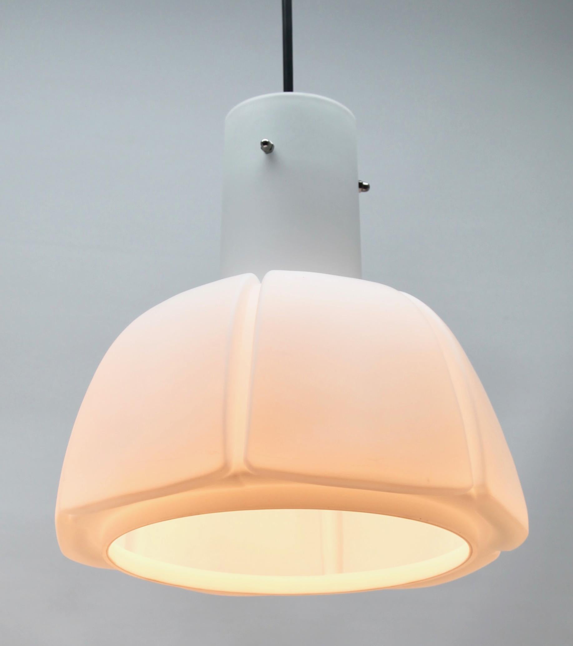 Glashütte Limburg Mid-Century Modern blown glass pendant/suspension fixture.

Size shade: Height 30 cm 11.81 inch, diameter 30 cm 11.81 inch 
On an adjustable cable.
As service: We can adjust the lamp height for you in advance if needed.
