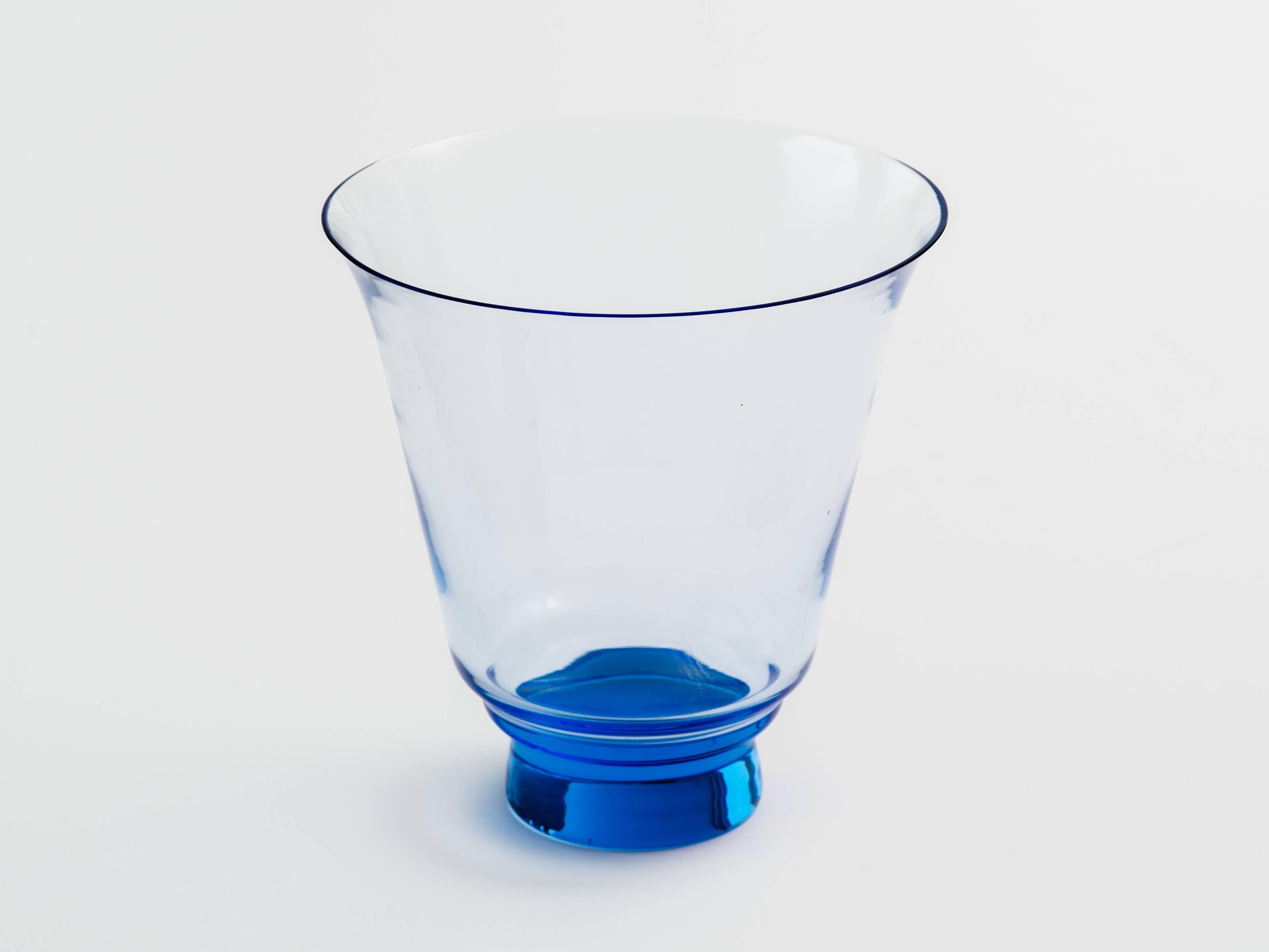 Mid-Century Modern Blown Glass Vase in Alexandrite Blue 3