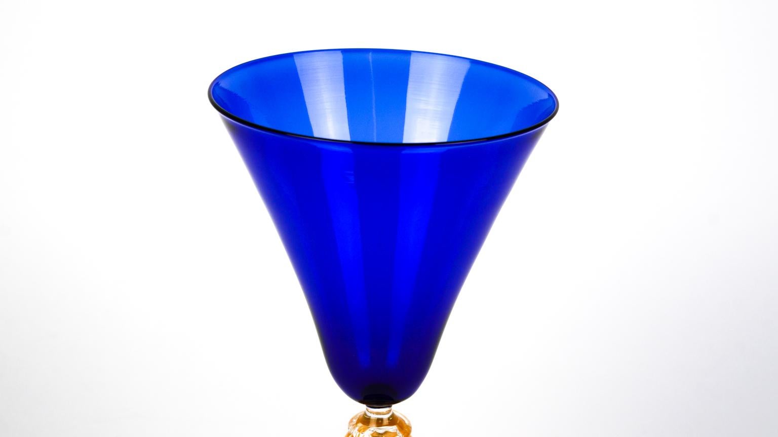 Mid-Century Modern Blue and Gold Set of Two Venetian Murano Glass Goblets, 1992s For Sale 6
