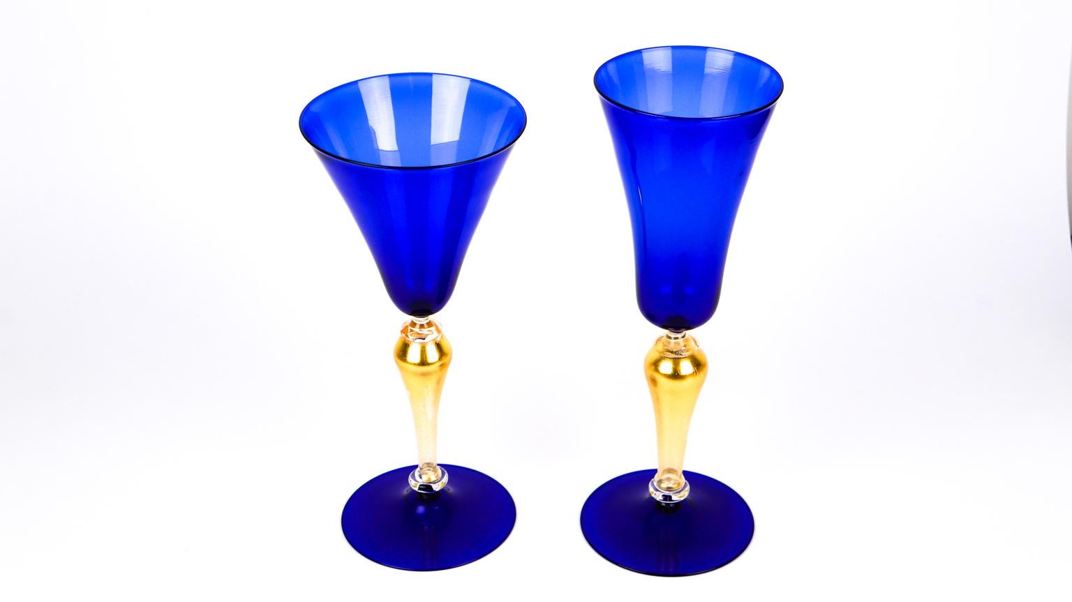 Italian Mid-Century Modern Blue and Gold Set of Two Venetian Murano Glass Goblets, 1992s For Sale