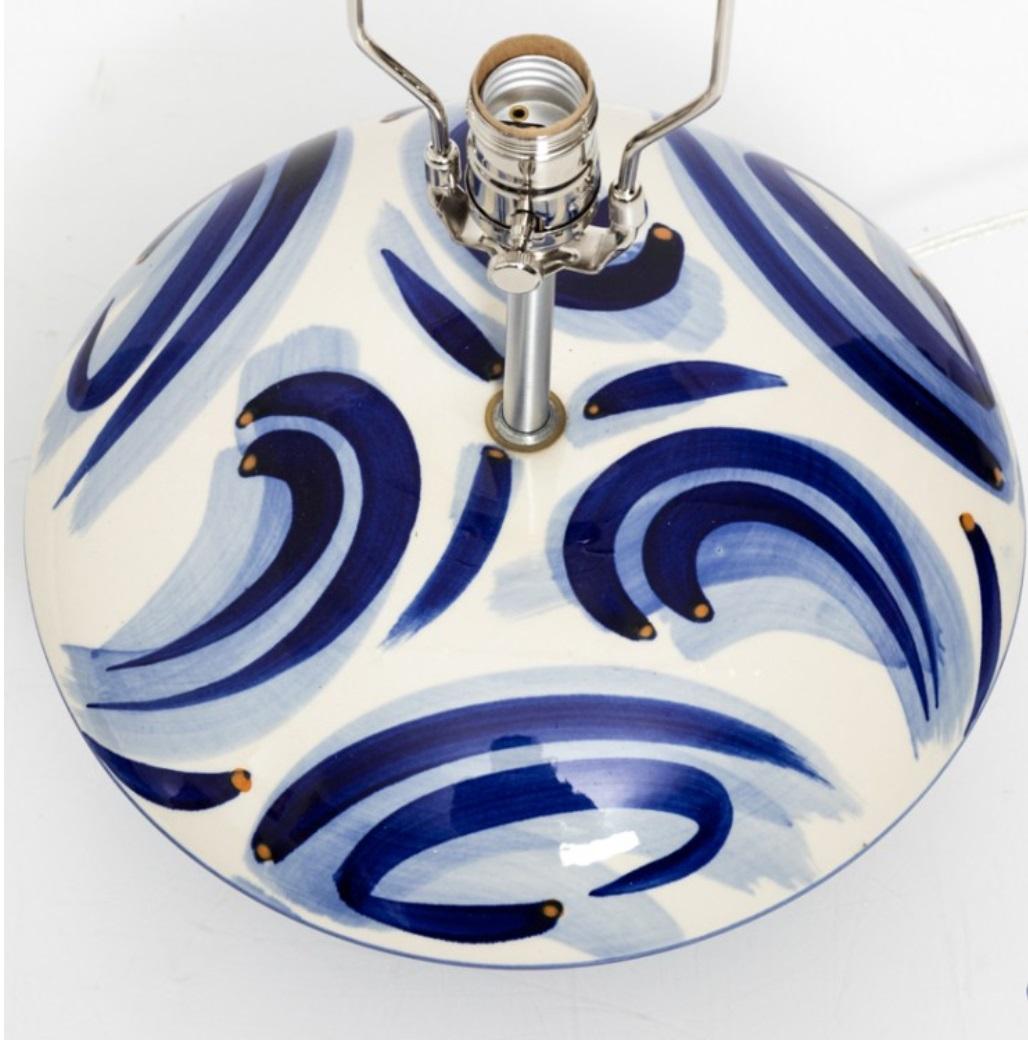 Mid-Century Modern Blue and White Glass Lamp, circa 1970s In Good Condition For Sale In South Salem, NY