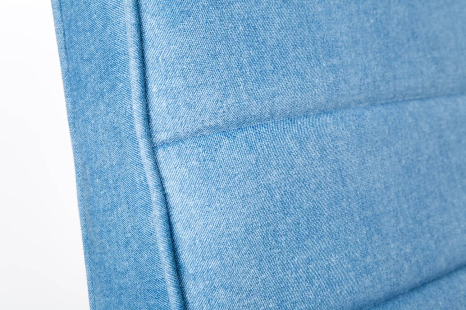 Blauer Sessel von Prudnik Furniture Factory aus der Mitte des Jahrhunderts, 1960er Jahre, Polen (Polnisch) im Angebot