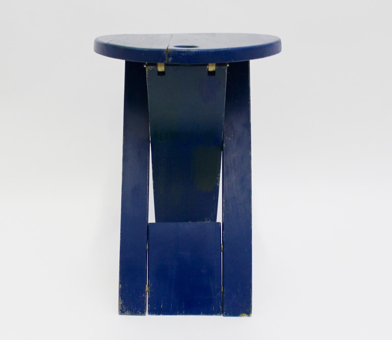 Taburete plegable vintage de haya azul de mediados de siglo TS Roger Tallon Años 70 Francia Moderno de mediados de siglo en venta