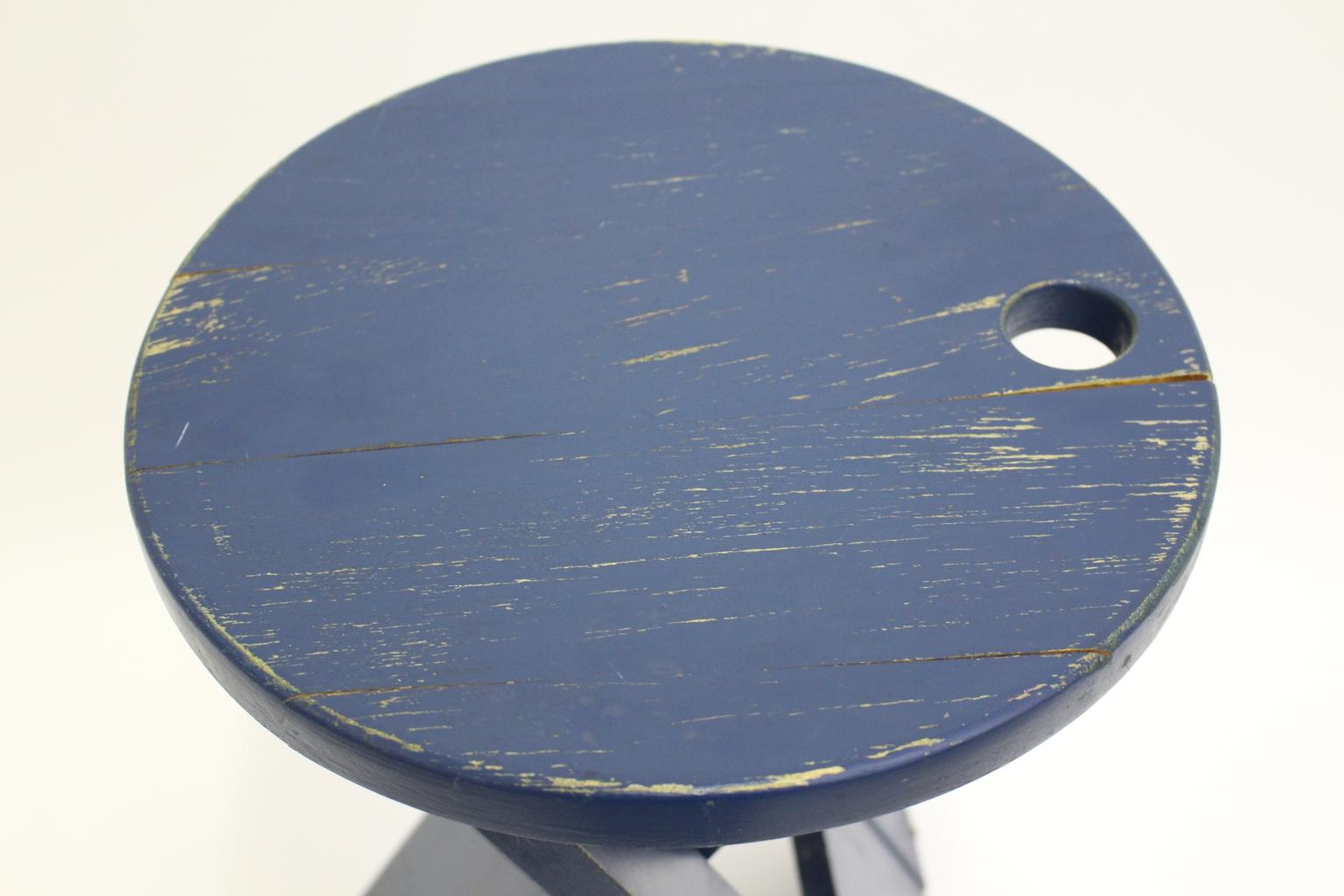 Lacquered Mid-Century Modern Blue Beech Vintage Folding Stool TS Roger Tallon 1970s France For Sale
