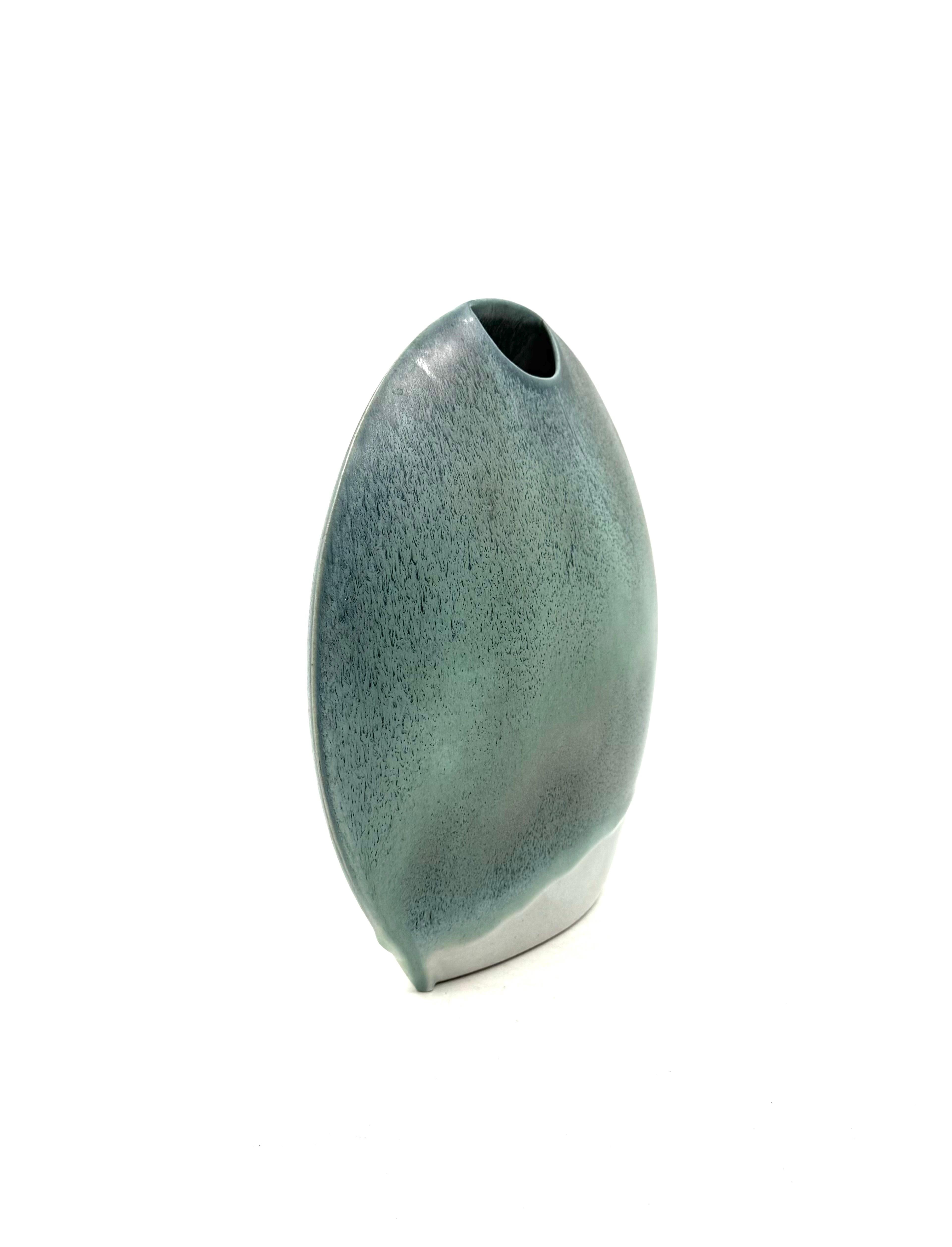 Mid-century modern blue ceramic solifleur vase, France 1970 in vendita 4