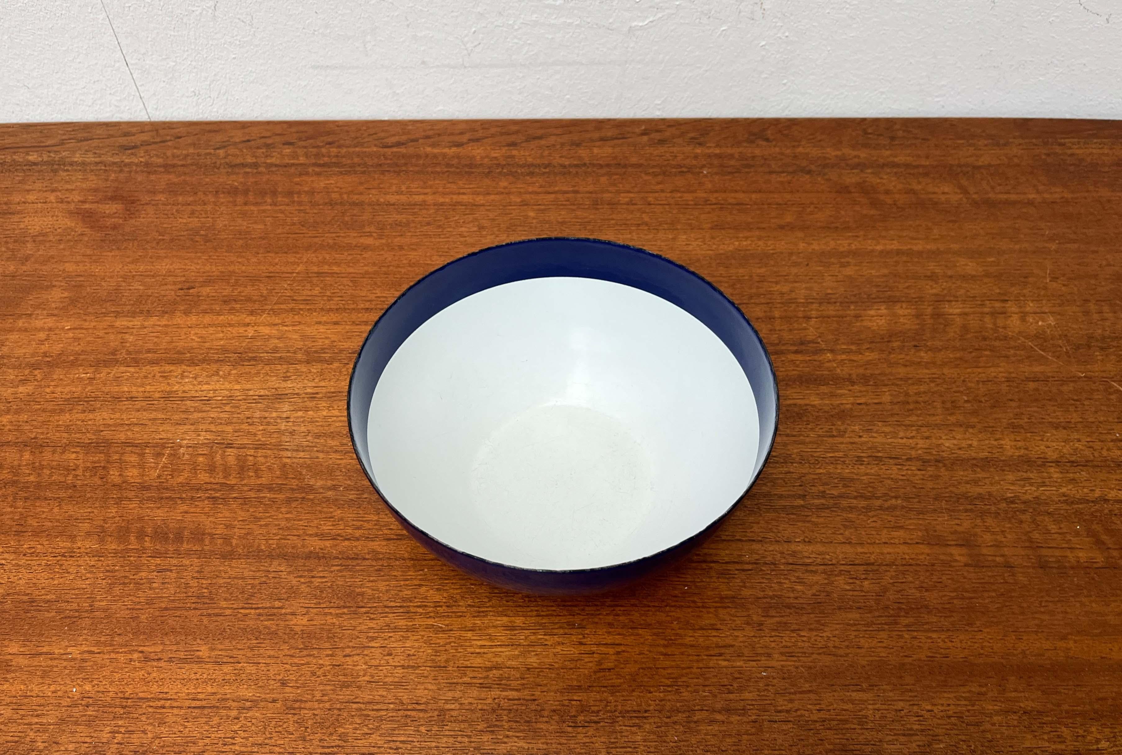 Blaue Emaille-Schale von Kaj Franck für Finel, Finnland, 1960er Jahre, Mitte des Jahrhunderts im Zustand „Gut“ im Angebot in Hamburg, DE