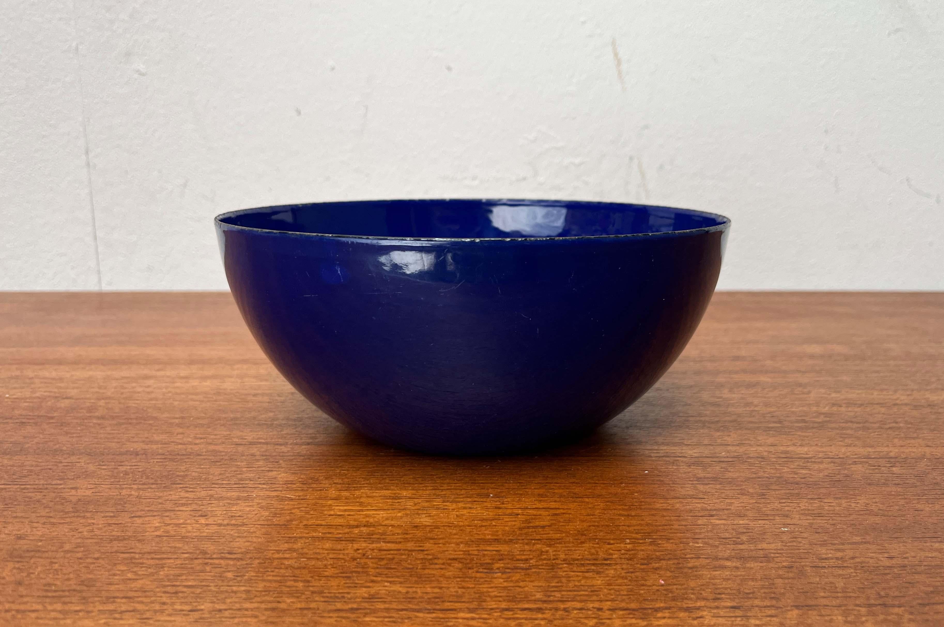 Blaue Emaille-Schale von Kaj Franck für Finel, Finnland, 1960er Jahre, Mitte des Jahrhunderts im Angebot 1