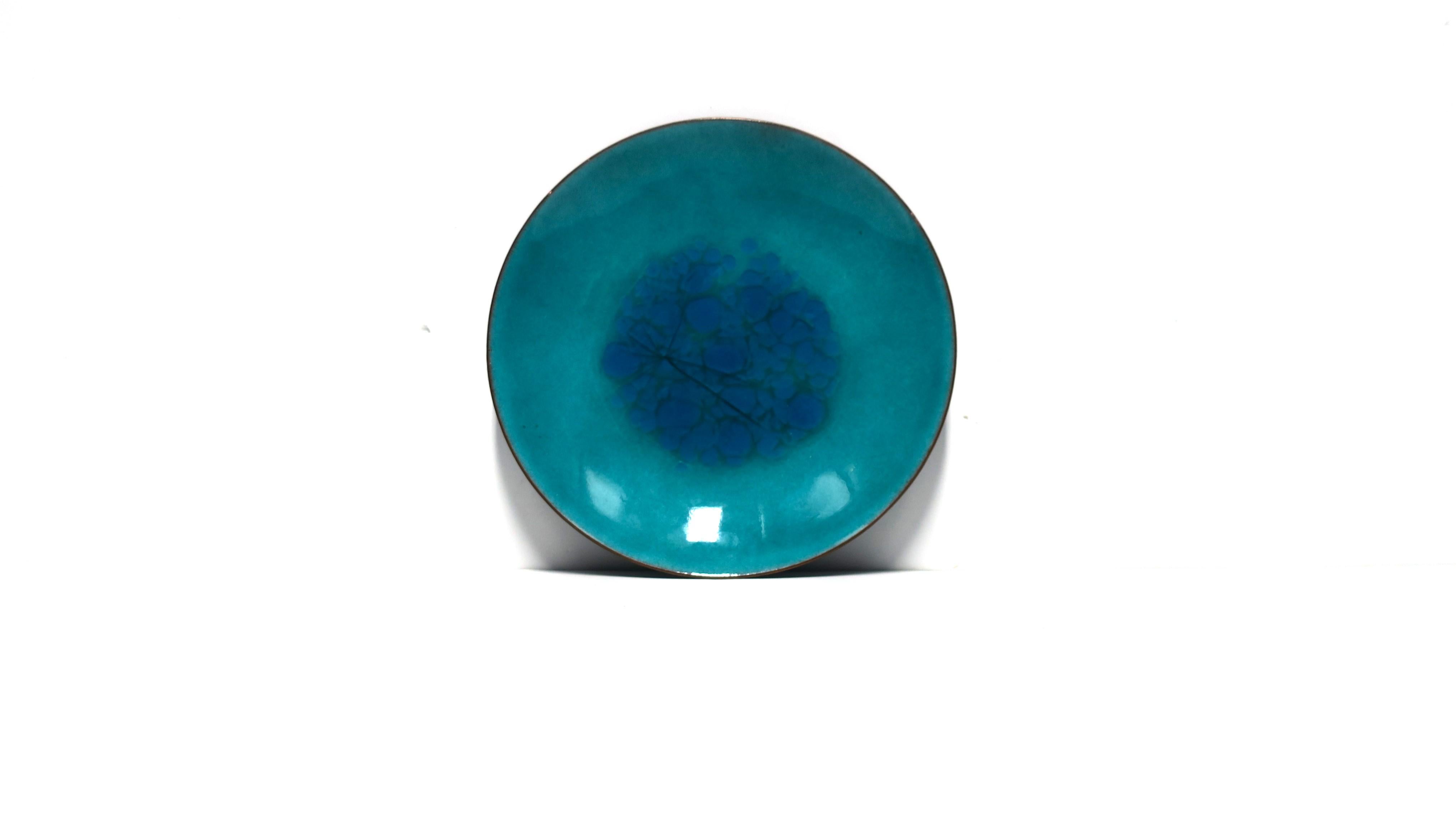 American Blue Enamel Dish Catchall Vide-Poche, circa 1960s
