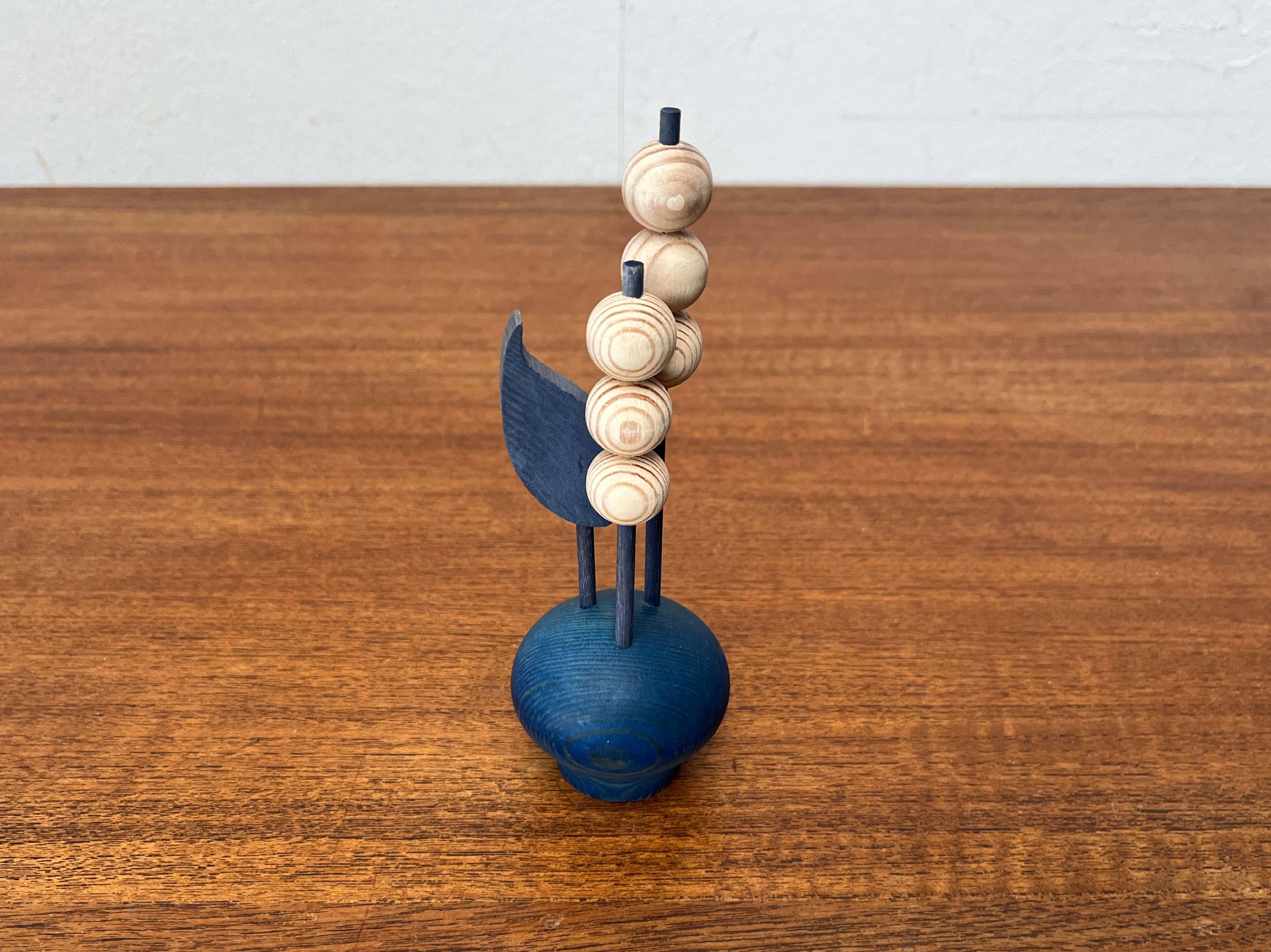 Decorazione floreale blu in legno di Aarikka, Finlandia, 1960 in vendita 3