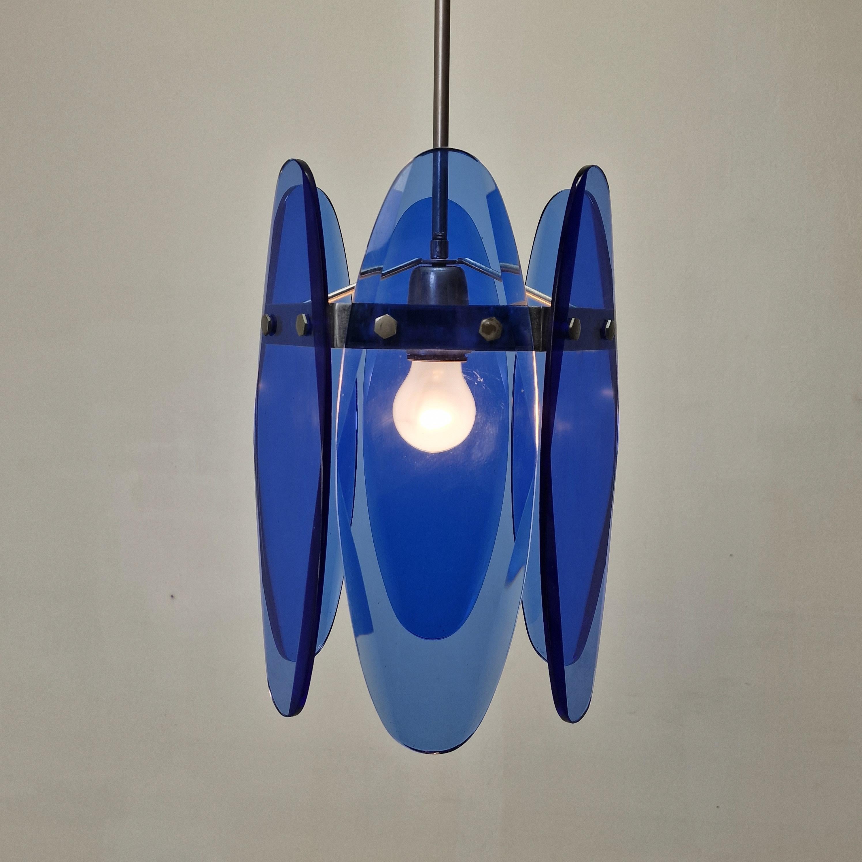 Fait main Lustre ou pendentif en verre bleu de style mi-siècle moderne par Veca, Italie, années 1970 en vente
