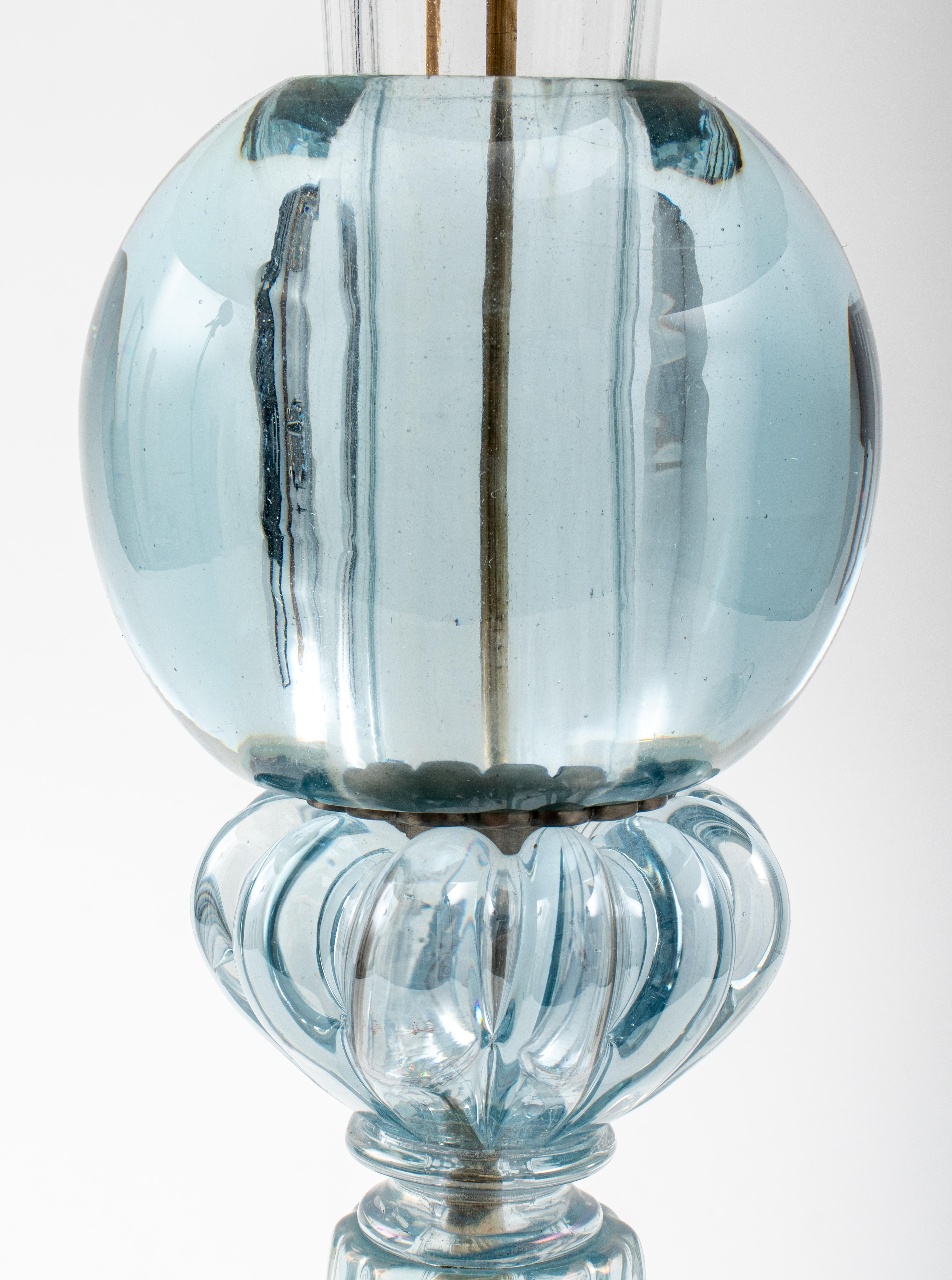 Moderne blaue Glas-Tischlampe aus der Mitte des Jahrhunderts im Angebot 4