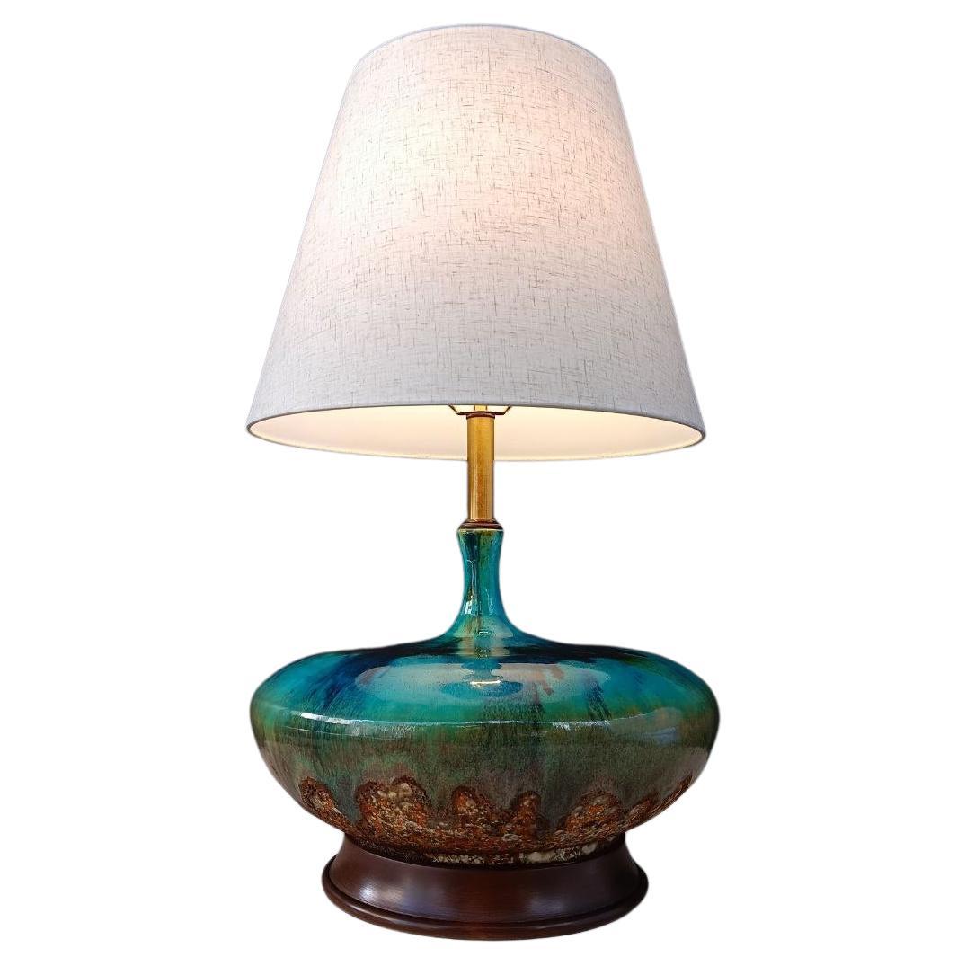 Blau glasierte Keramik-Tischlampe, Mid-Century Modern im Angebot