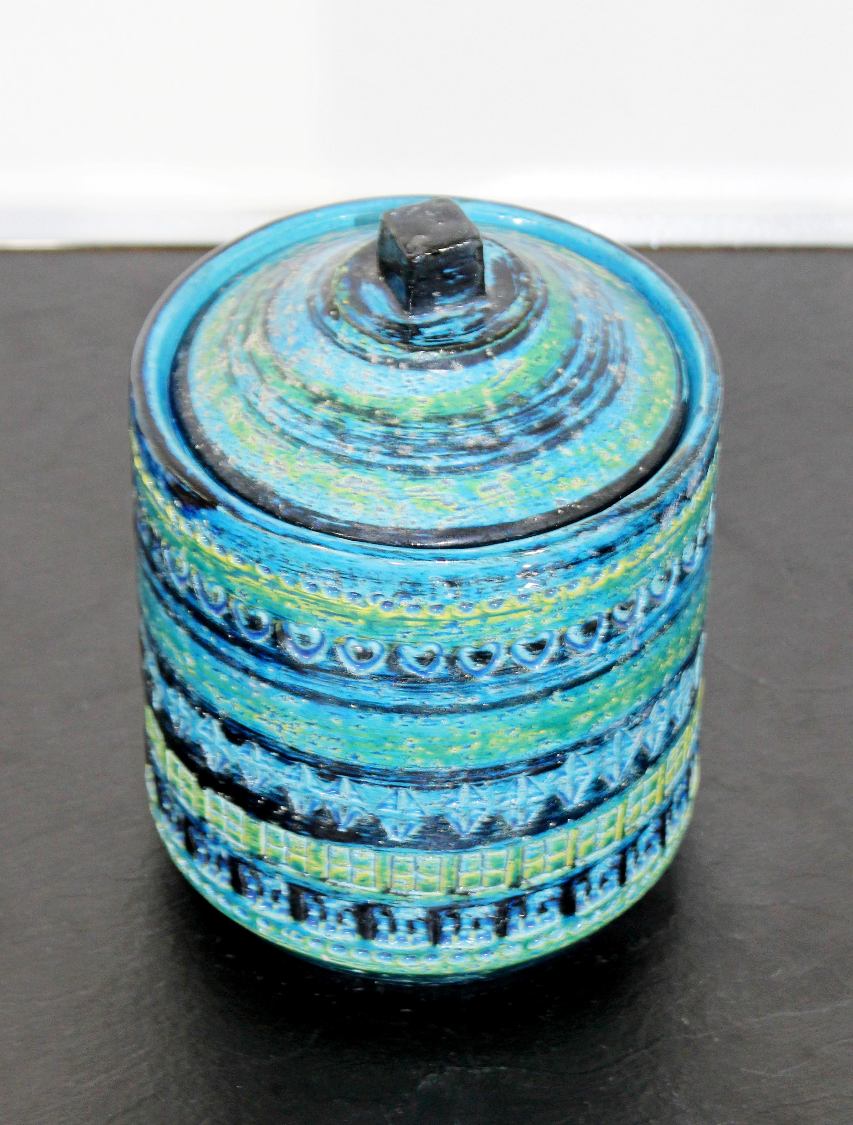 For your consideration is a gorgeous, blue and green, ceramic, lidded vessel, by Bitossi, made in Italy in the 1970s. In excellent condition. The dimensions are 5.5