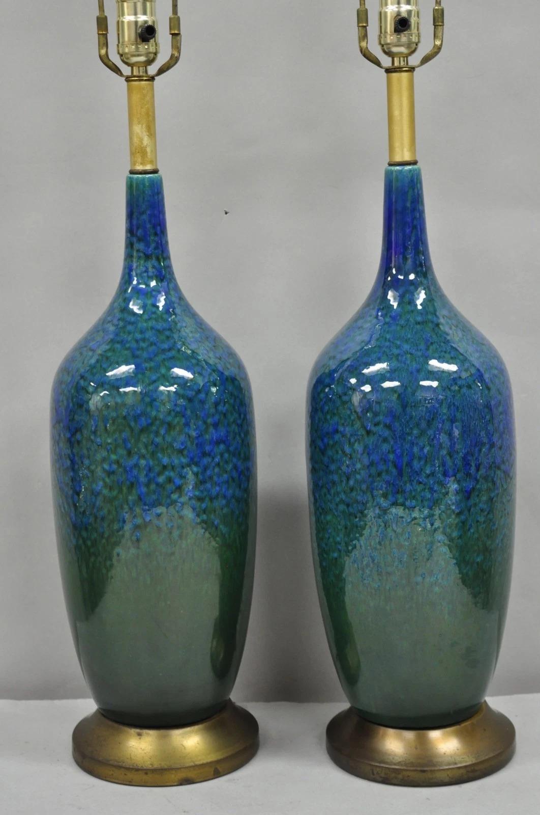 Paire de lampes de table en céramique émaillée bleue et verte 